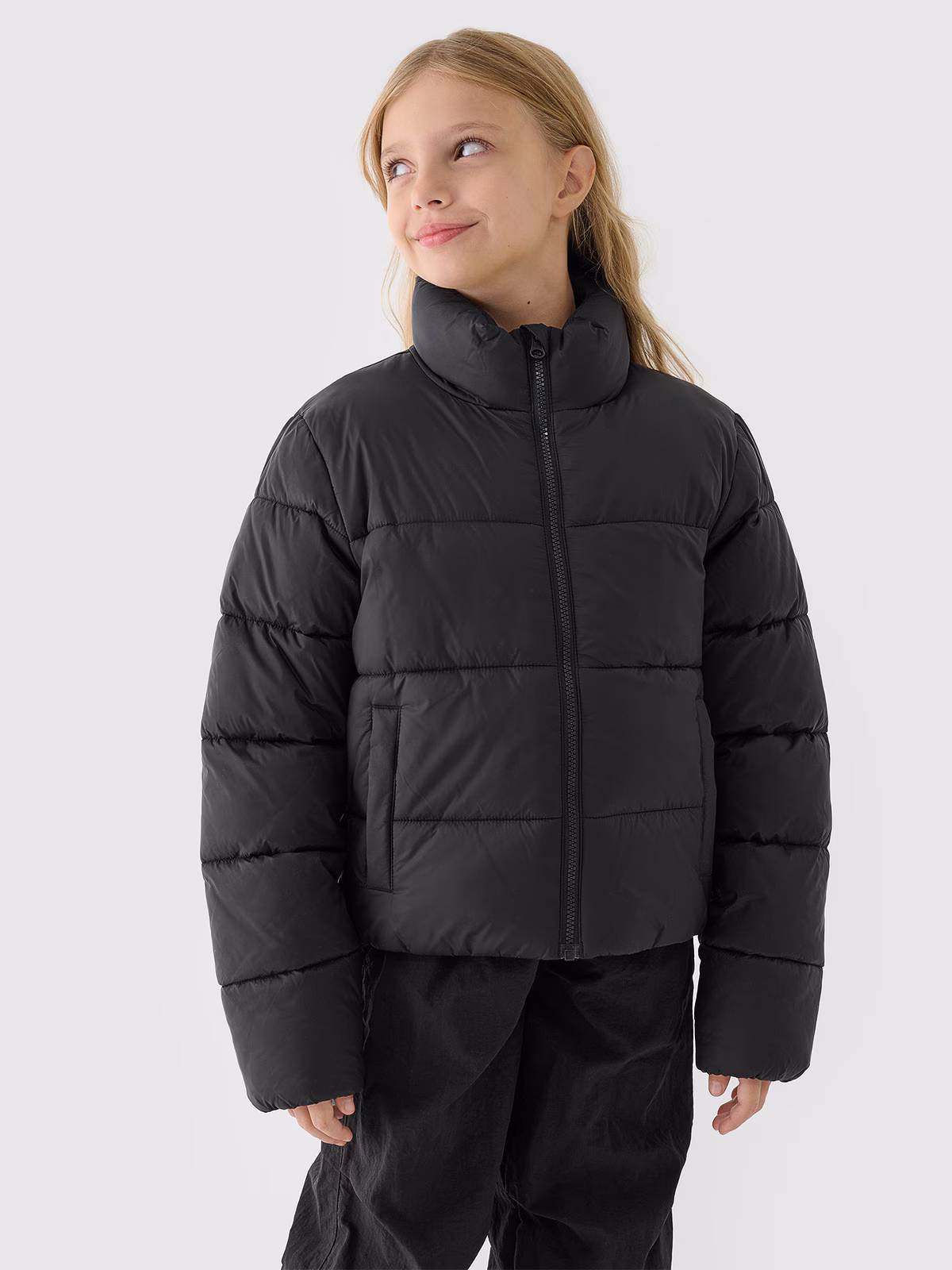 Kurtka puchowa z wypełnieniem syntetycznym dziecięca - czarna