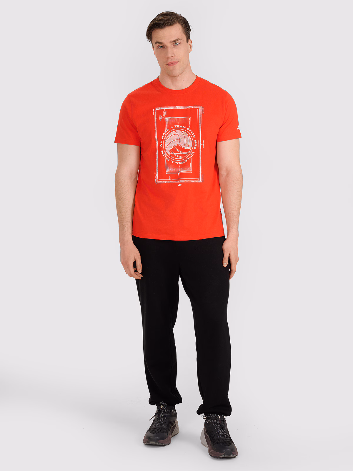 T-shirt regular z nadrukiem siatkarskim męski - czerwony