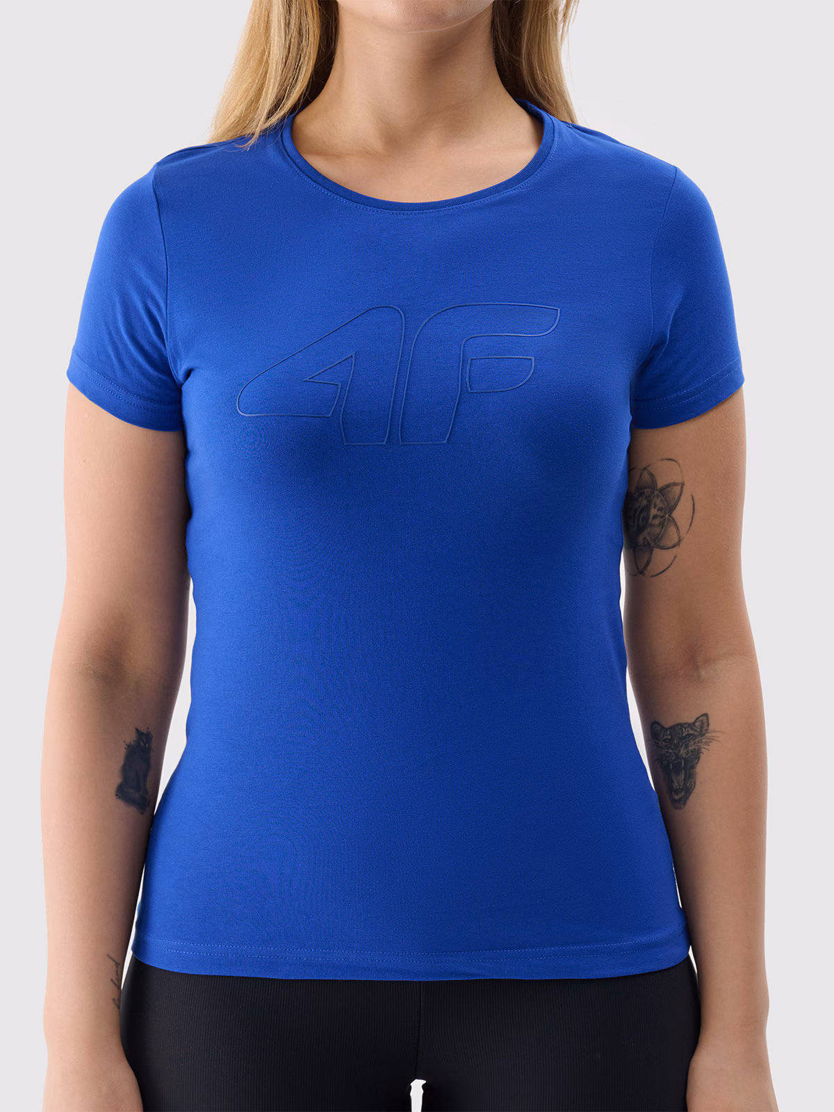 T-shirt slim z nadrukiem damski - niebieski