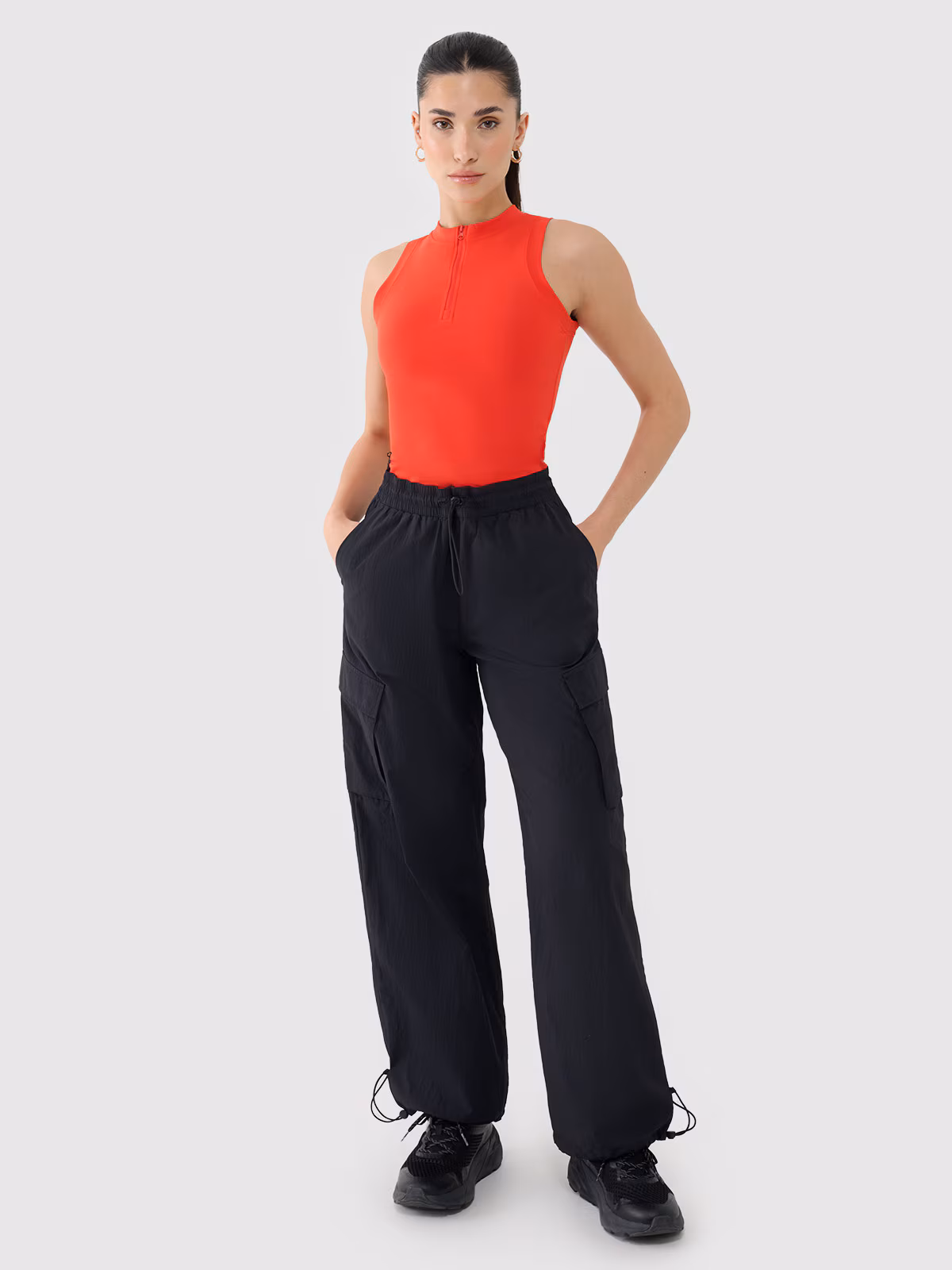Crop-top slim damski - czarny