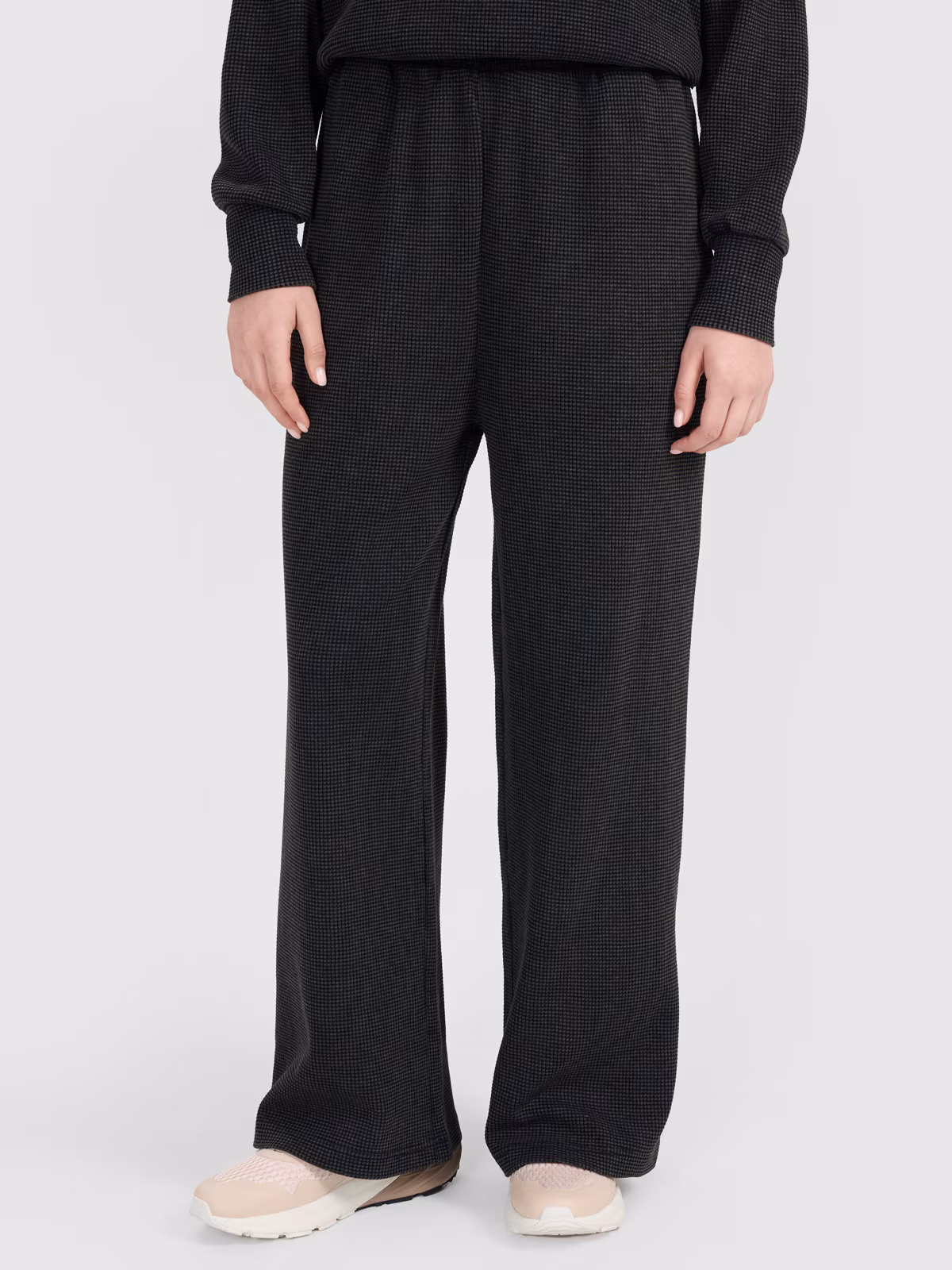 Spodnie oversize z szerokimi nogawkami damskie - różowe