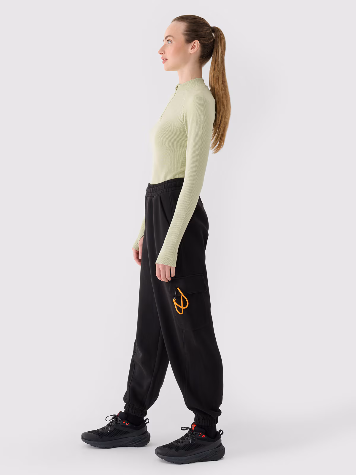 Spodnie dresowe joggery damskie - czarne