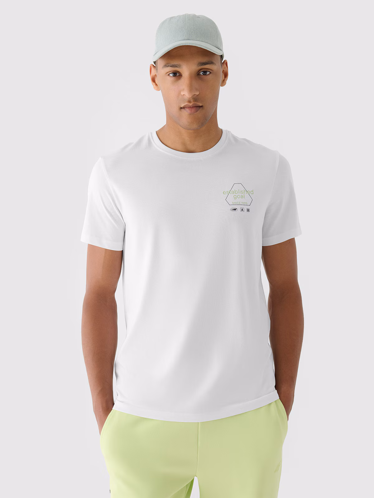 T-shirt regular z nadrukiem męski - biały