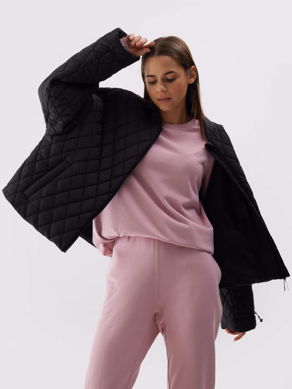 Kurtka puchowa z wypełnieniem syntetycznym damska - czarna