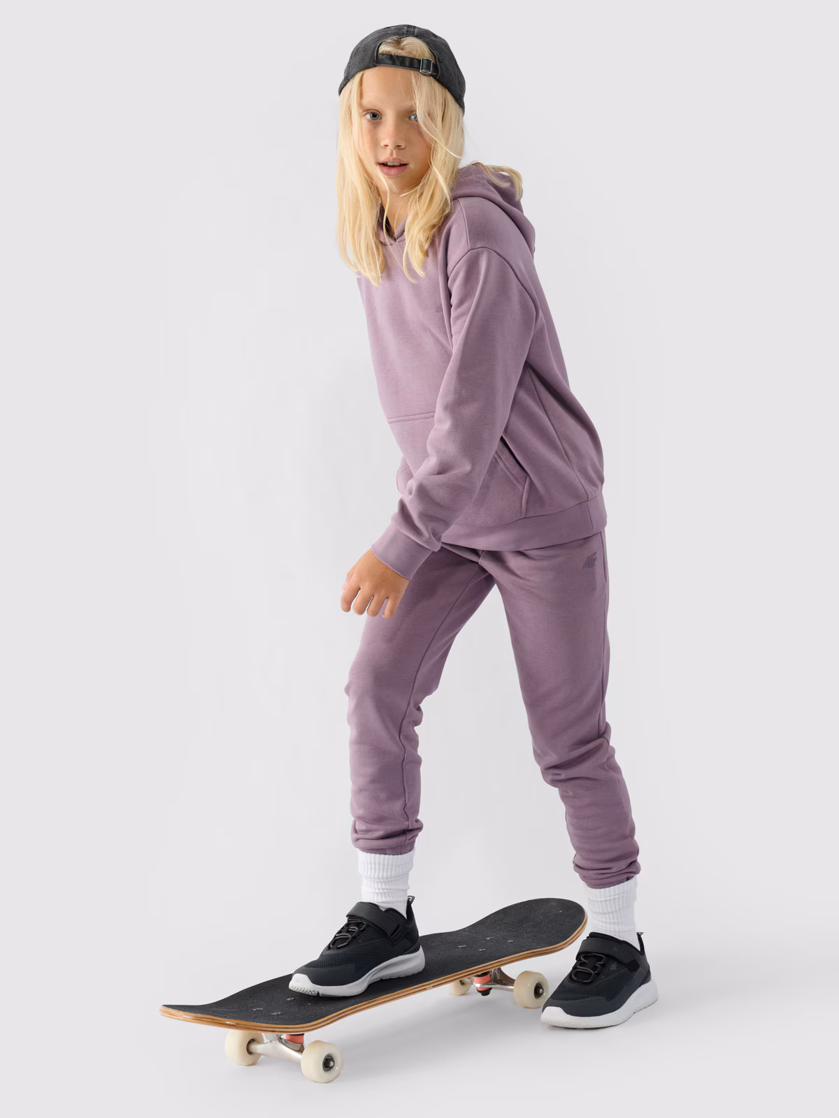 Bluza dresowa nierozpinana z kapturem dziewczęca - fioletowa