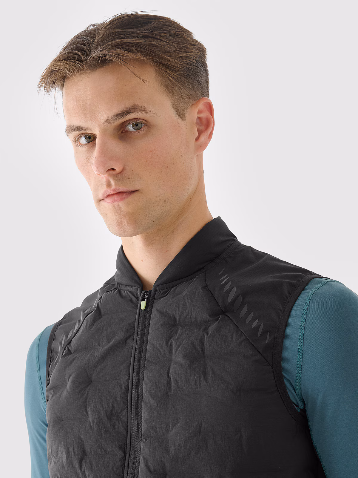 Bezrękawnik do biegania pikowany ze stójką męski - szary