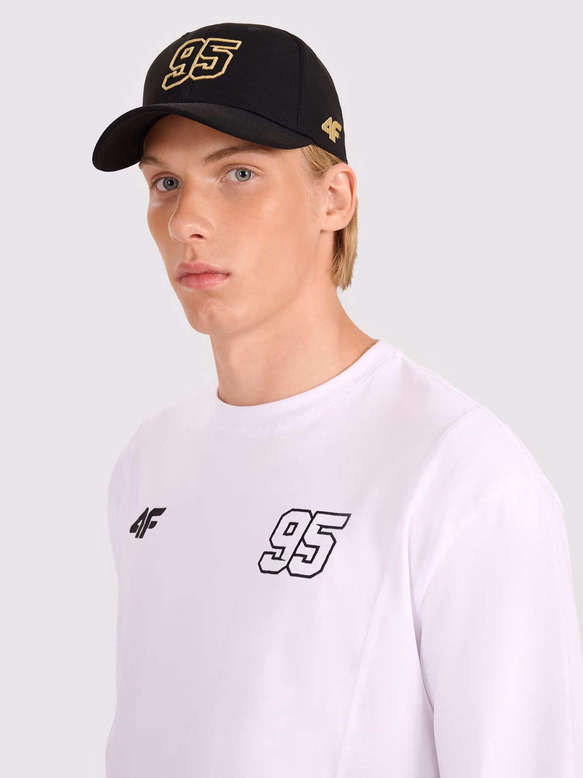 Czapka z daszkiem uniseks 4F x Bartosz Zmarzlik - czarna