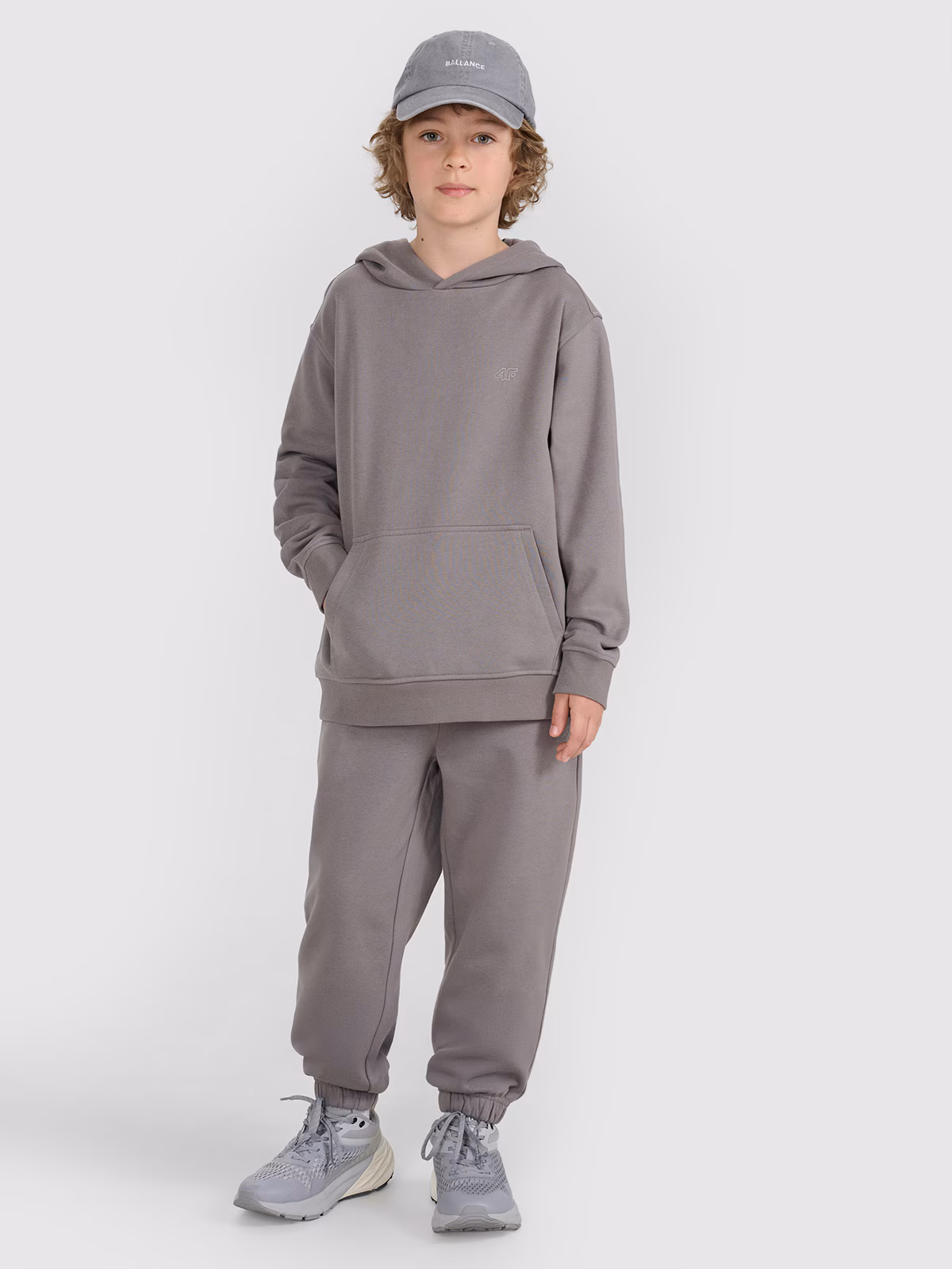 Bluza dresowa nierozpinana z kapturem chłopięca - niebieska