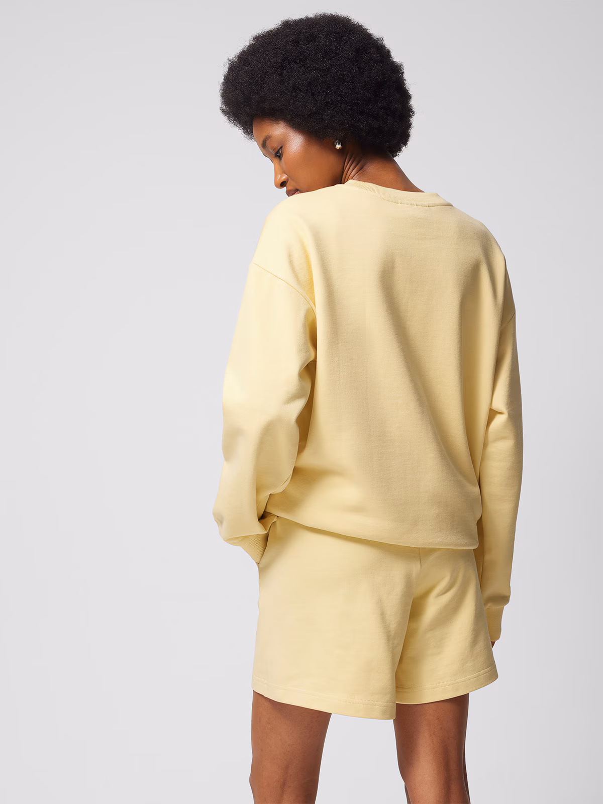 Spodenki dresowe damskie Outhorn - żółte