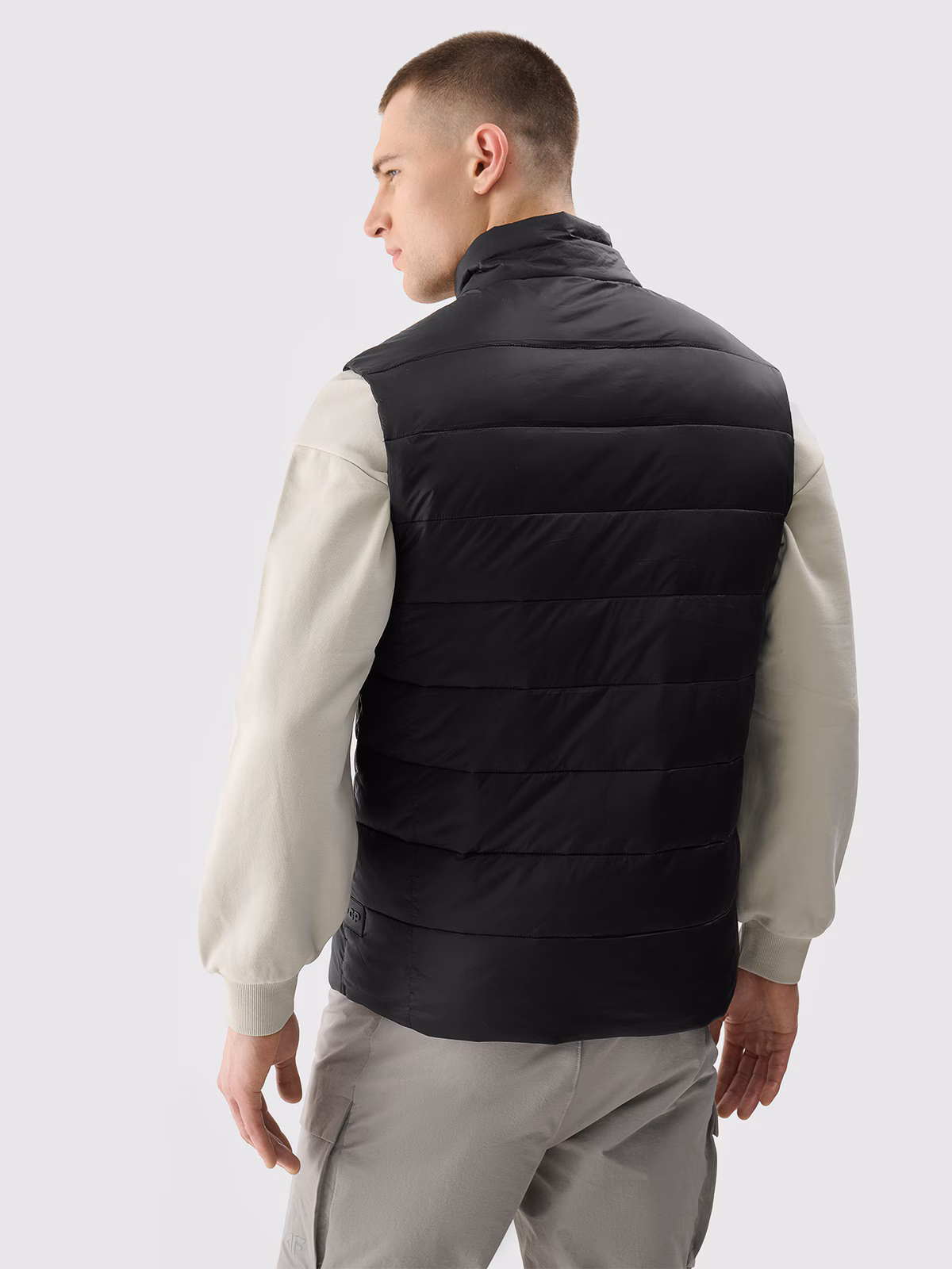 Bezrękawnik puchowy z wypełnieniem syntetycznym uniseks 4F x Drift Masters - czarny