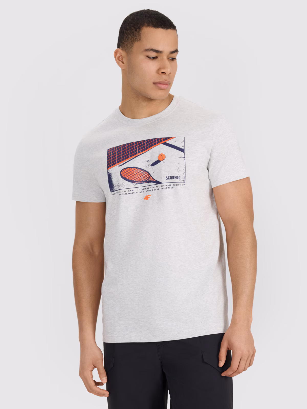 T-shirt regular z nadrukiem męski - szary