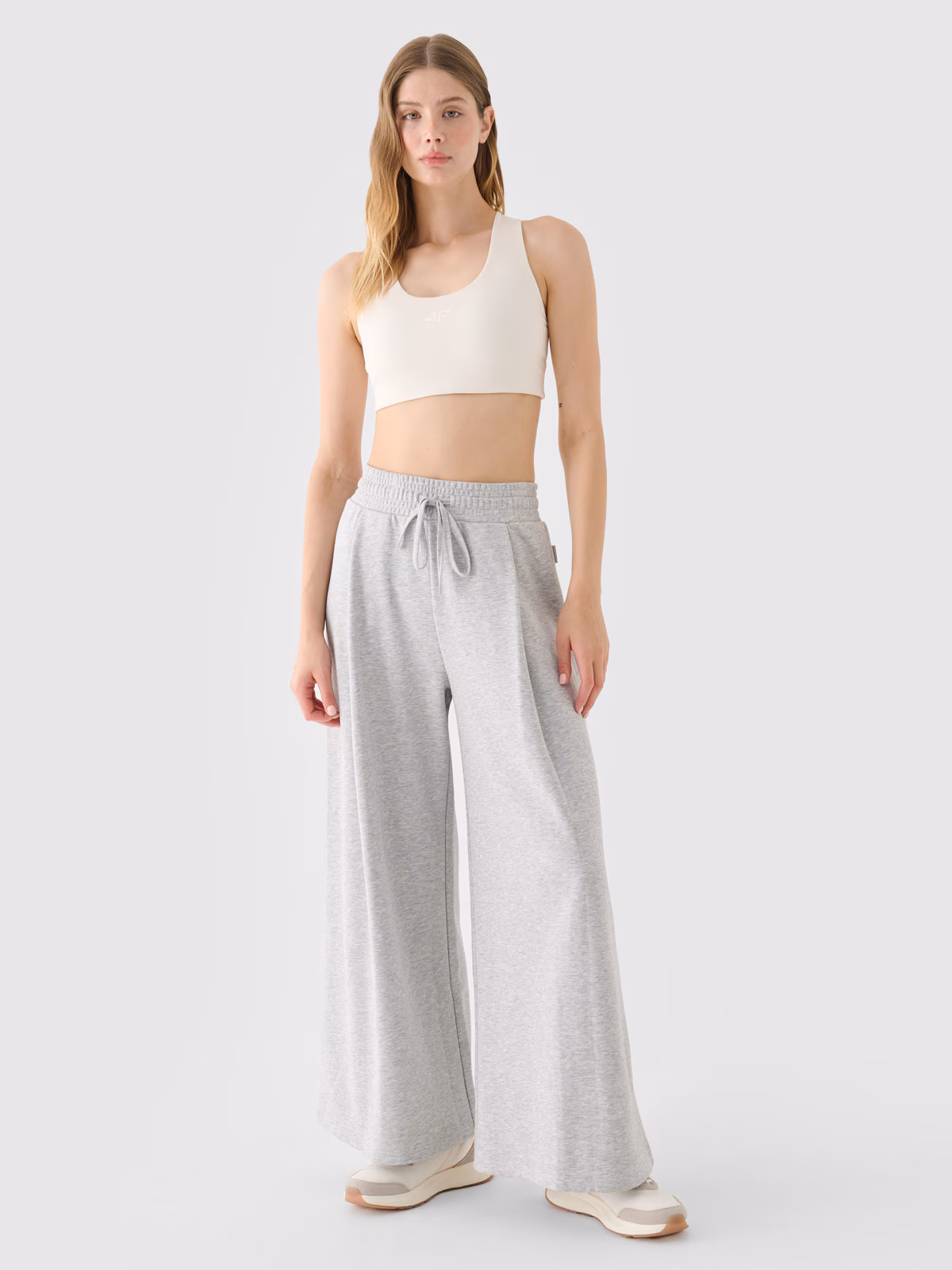 Spodnie dresowe z szerokimi nogawkami damskie - szare