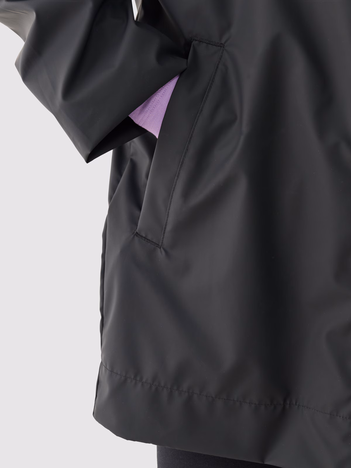 Kurtka przejściowa przeciwdeszczowa z gumową powłoką dziecięca - khaki