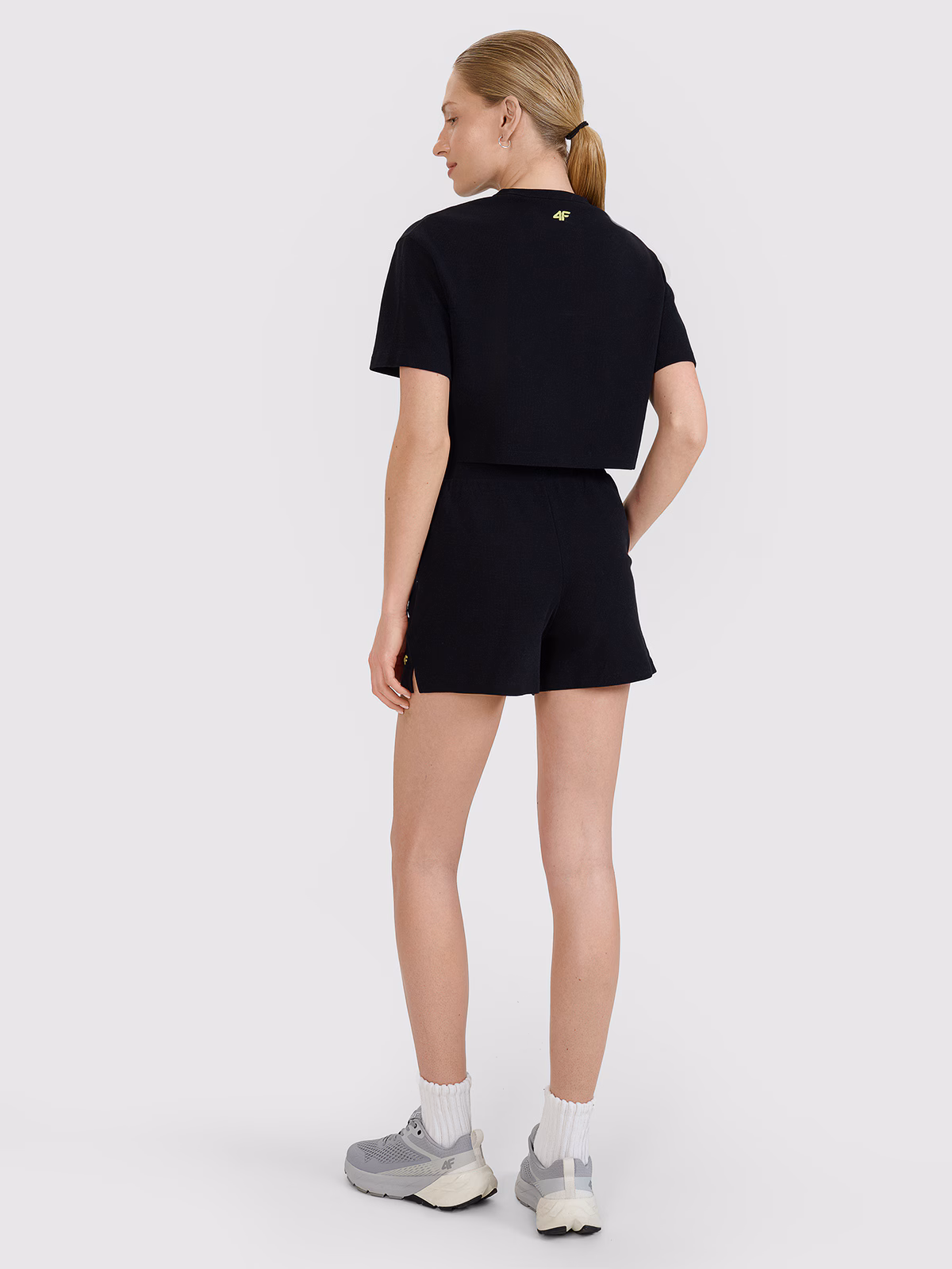 Spodenki dresowe z waflowej dzianiny damskie - białe