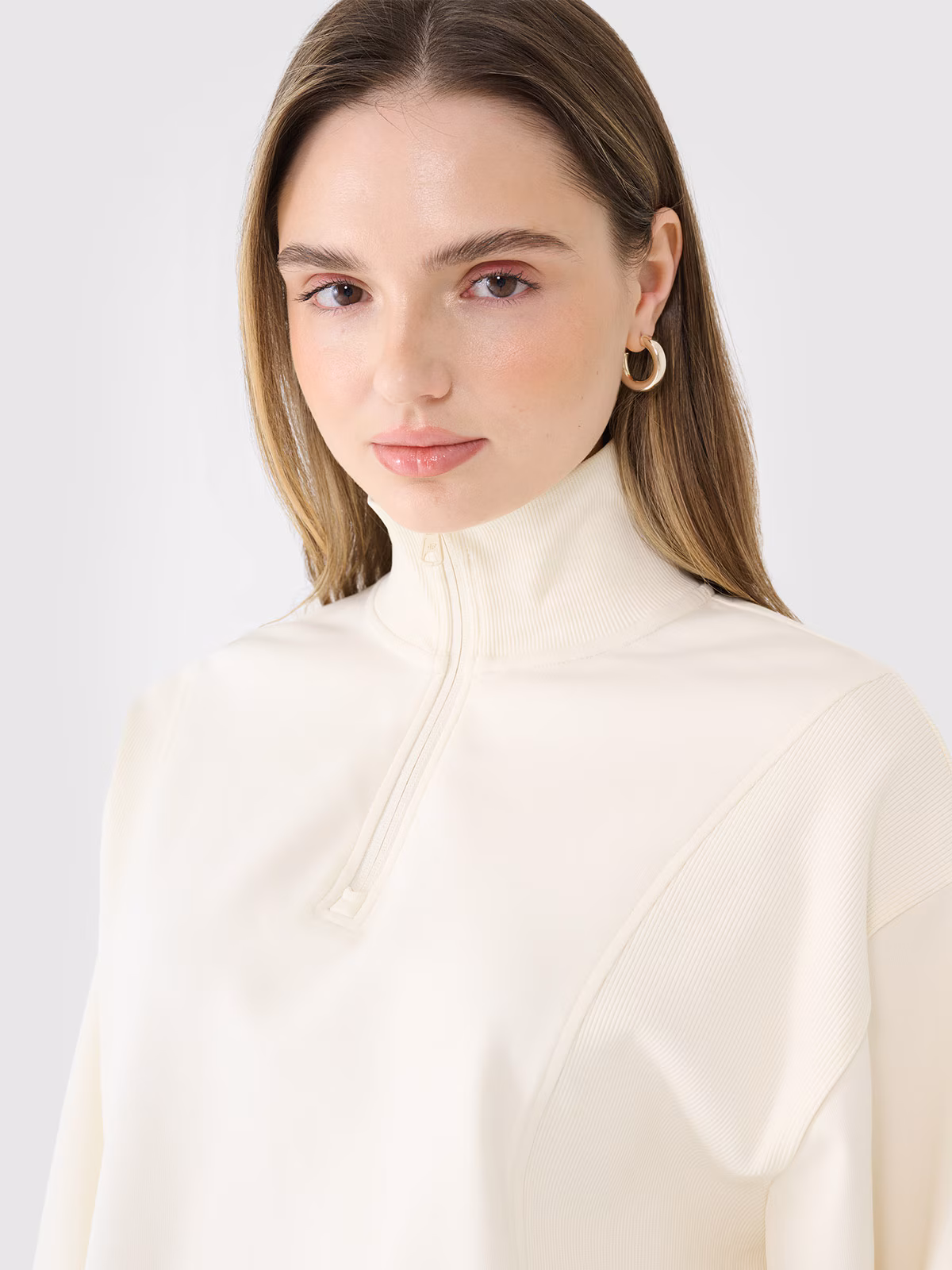 Bluza dresowa nierozpinana bez kaptura damska - biała