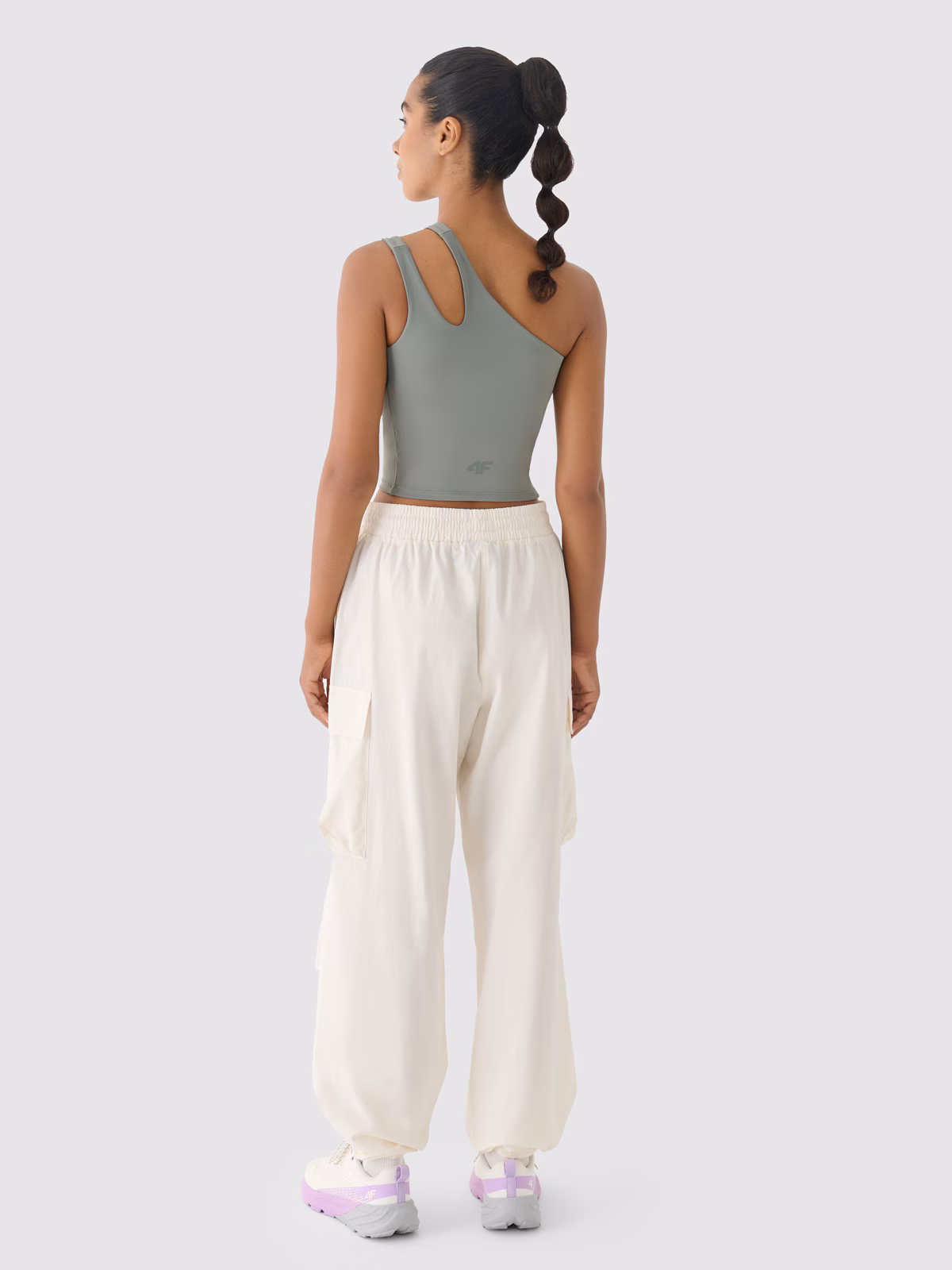 Spodnie oversize cargo damskie 4F x Anna Lewandowska - białe