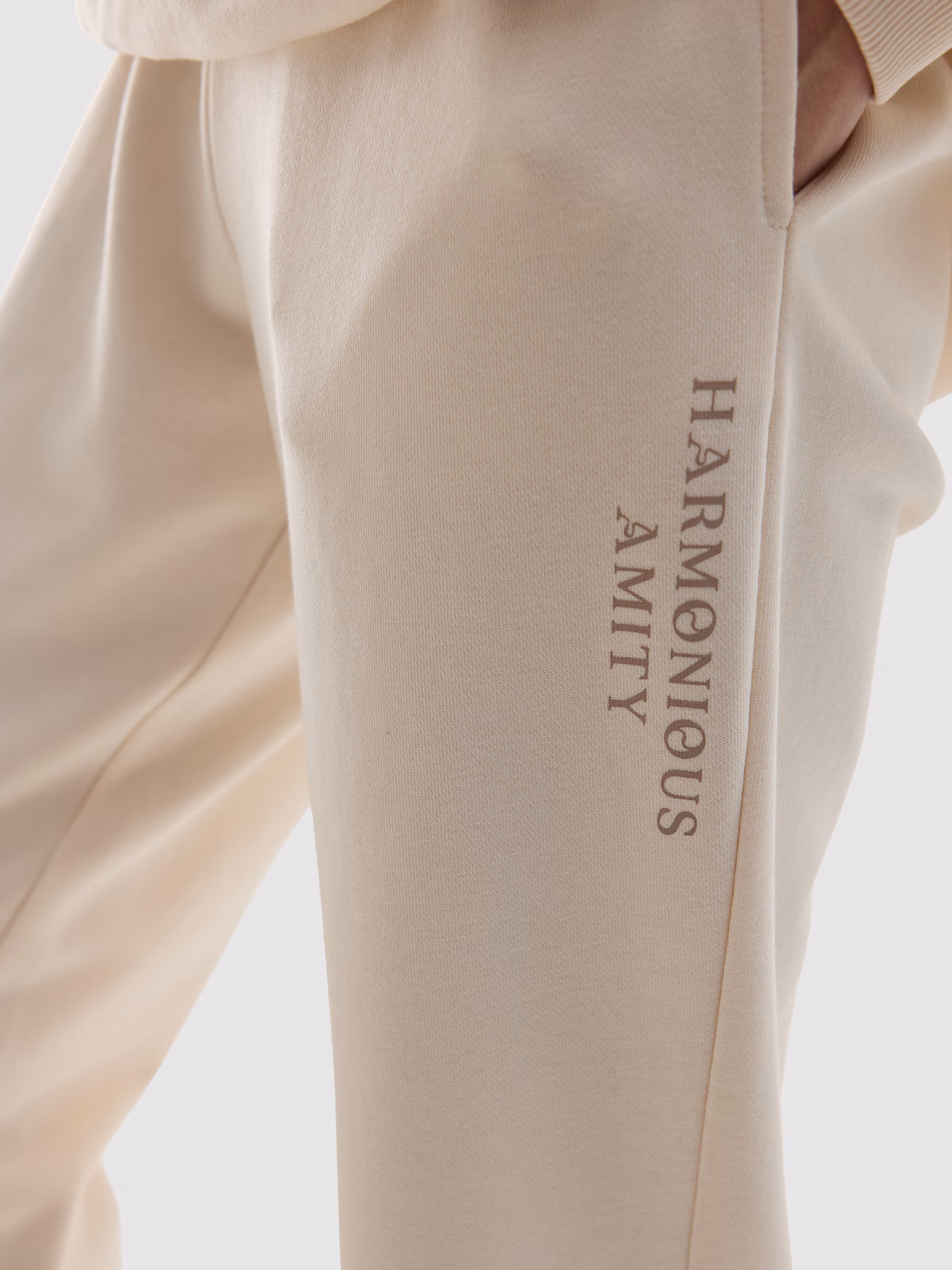 Spodnie dresowe joggery damskie - kremowe