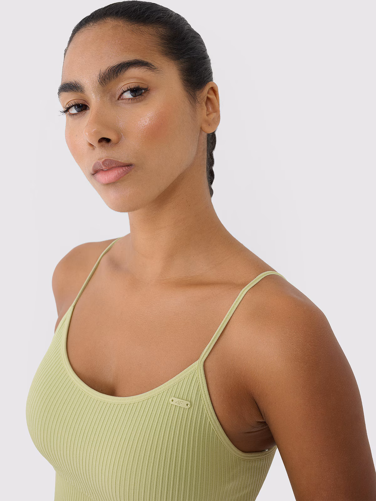 Biustonosz treningowy bezszwowy z niskim wsparciem damski - zielony