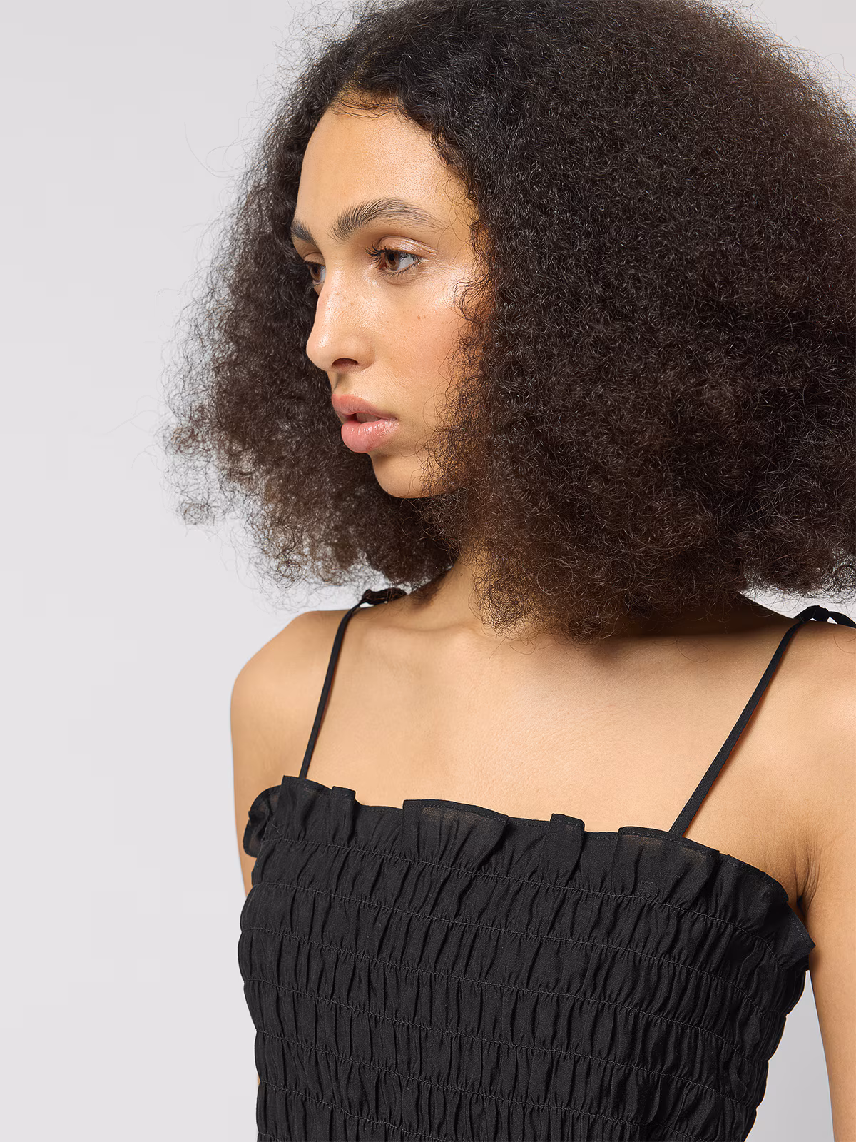 Crop top z lyocellem damski Outhorn - czarny