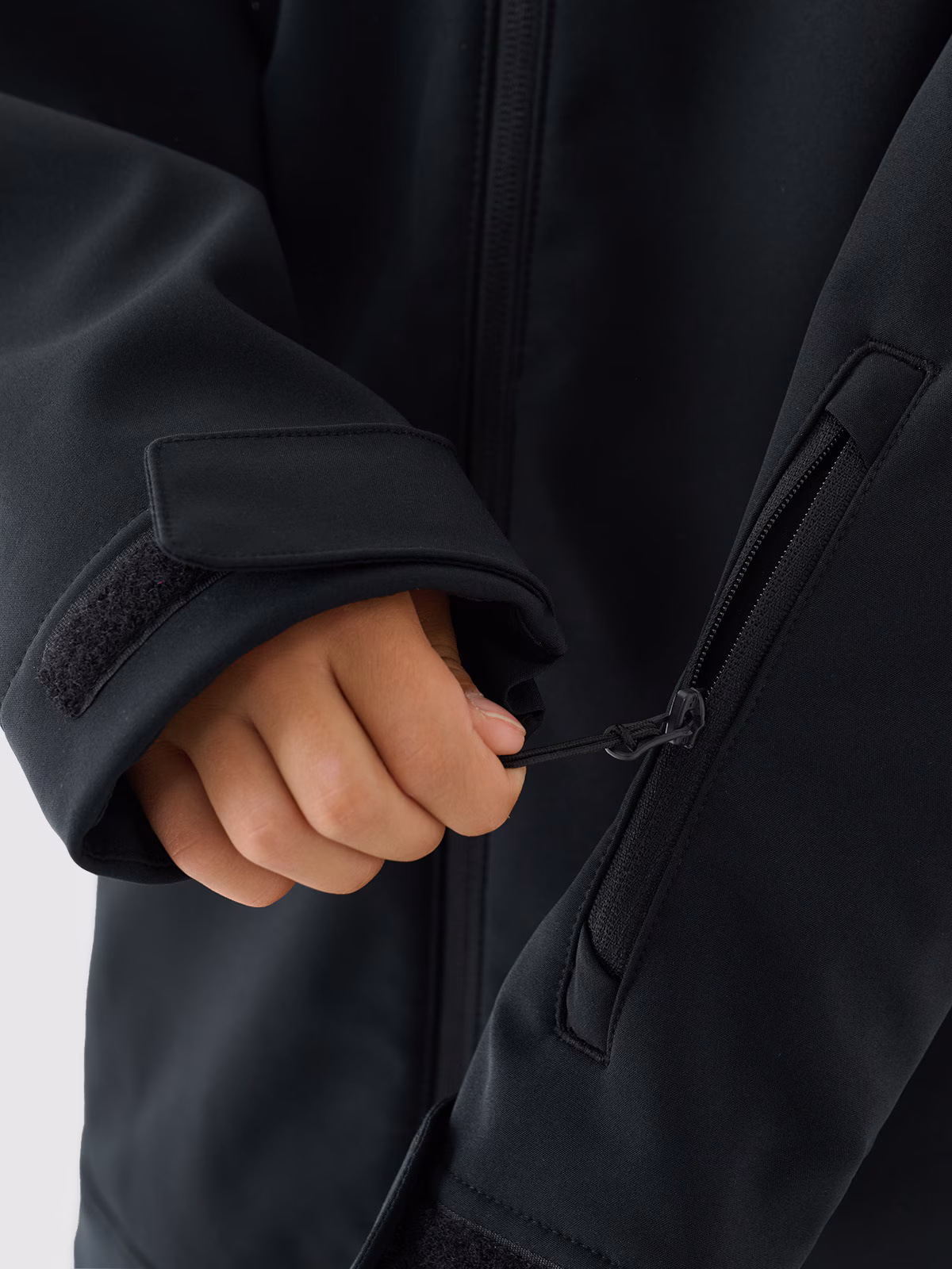 Kurtka snowboardowa softshell wiatroodporna membrana NeoDry 5000 chłopięca - czarna