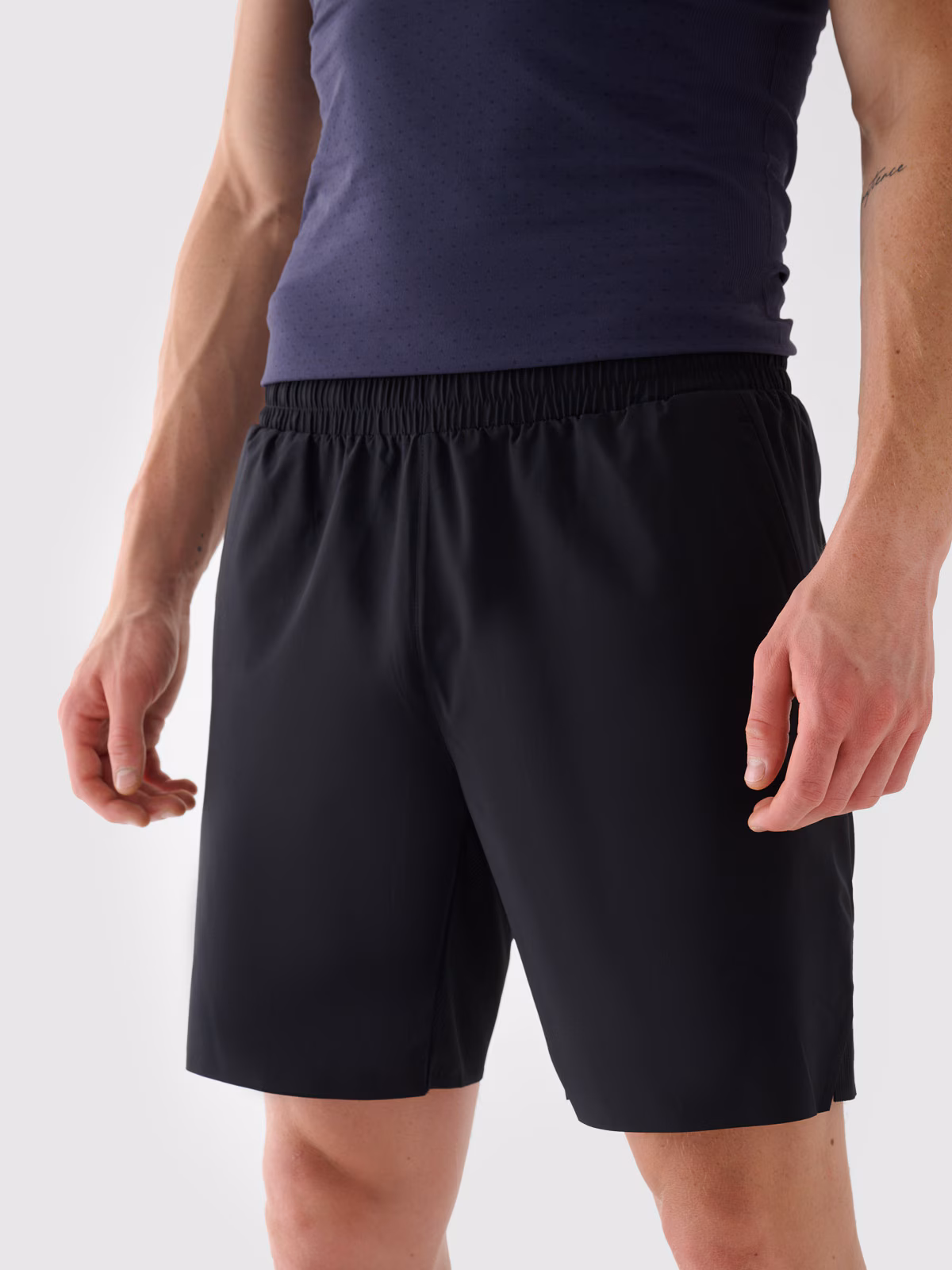 Spodenki treningowe szybkoschnące męskie 4F x Robert Lewandowski - szare