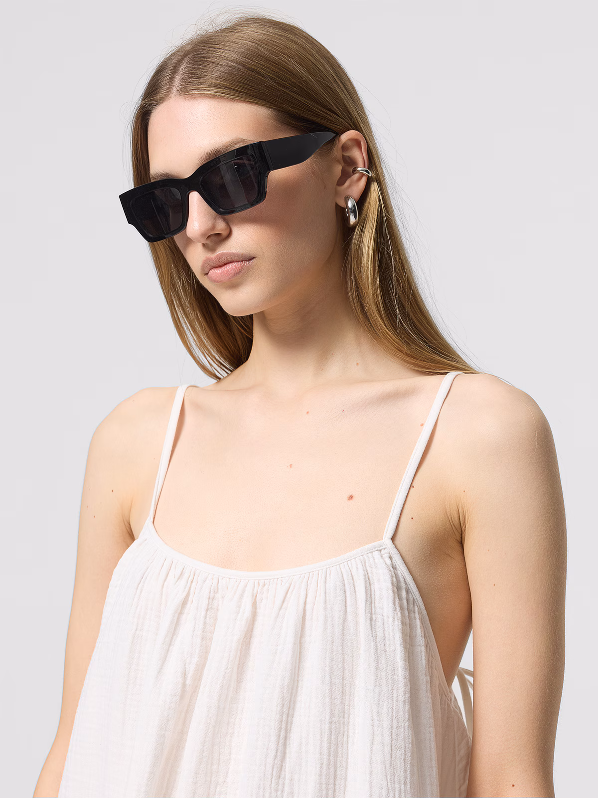 Sukienka oversize z bawełnianego muślinu Outhorn - złamana biel