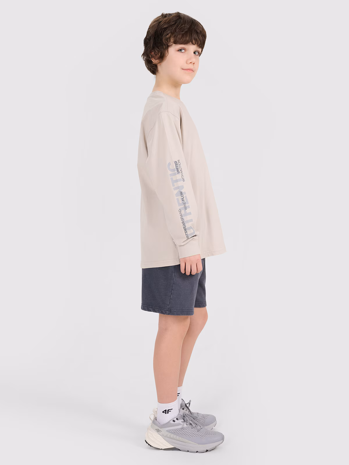 Longsleeve oversize z nadrukiem chłopięcy - szary