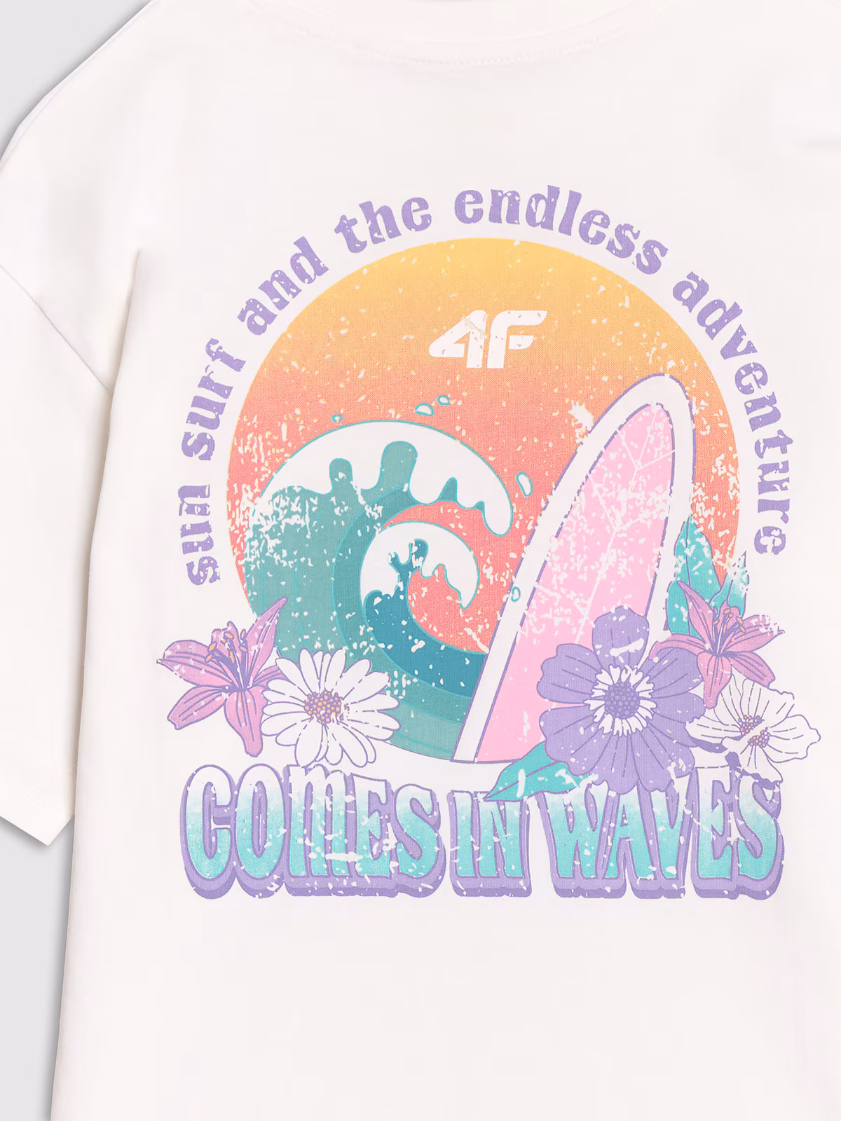 T-shirt oversize z nadrukiem dziewczęcy - czarny