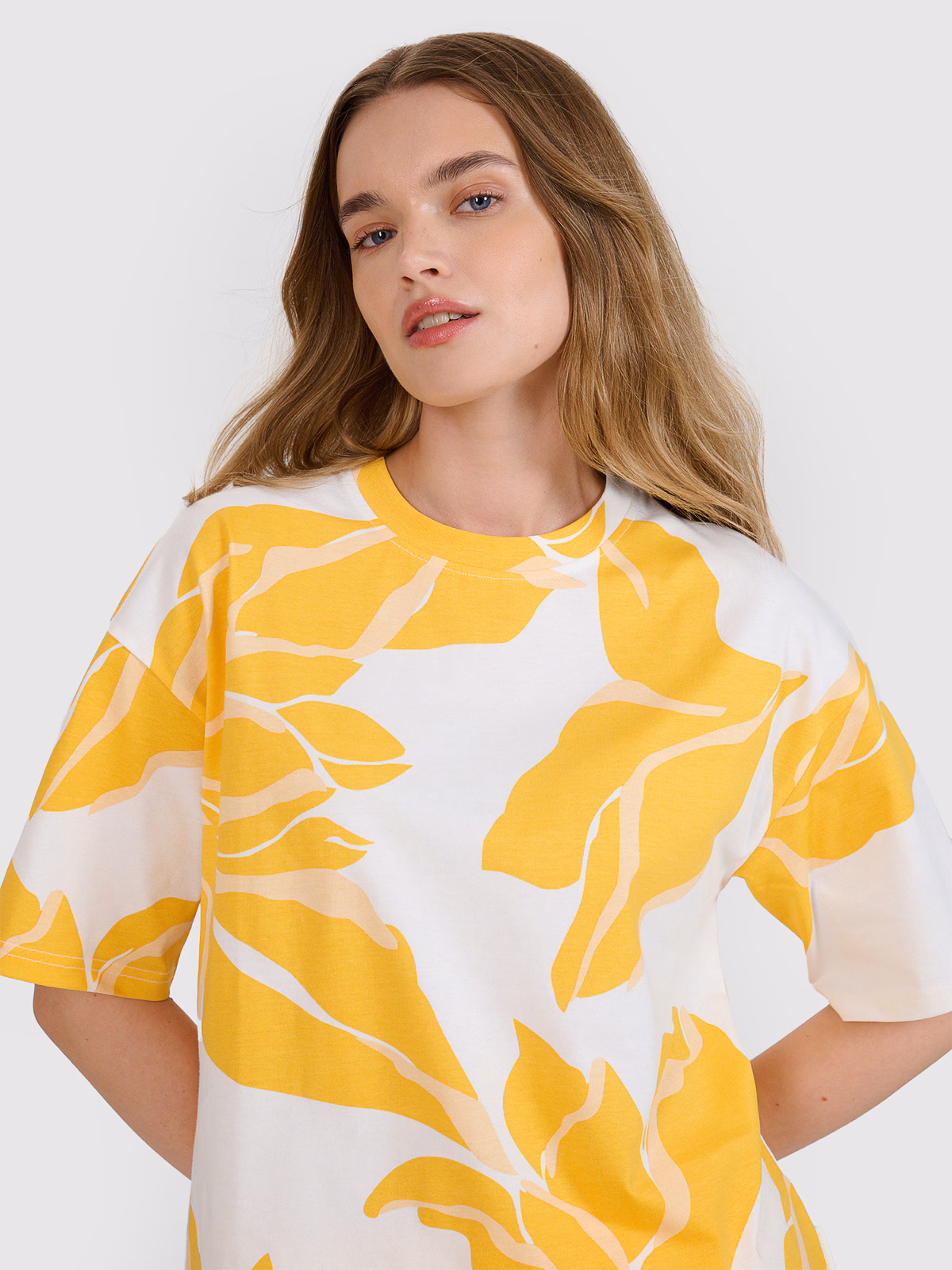 T-shirt oversize z nadrukiem damski - multikolor