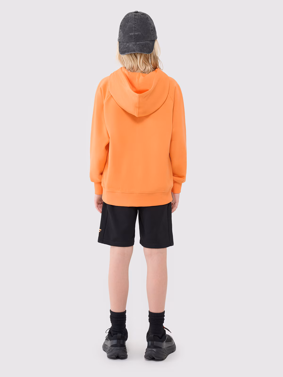 Bluza dresowa nierozpinana z kapturem chłopięca - pomarańczowa