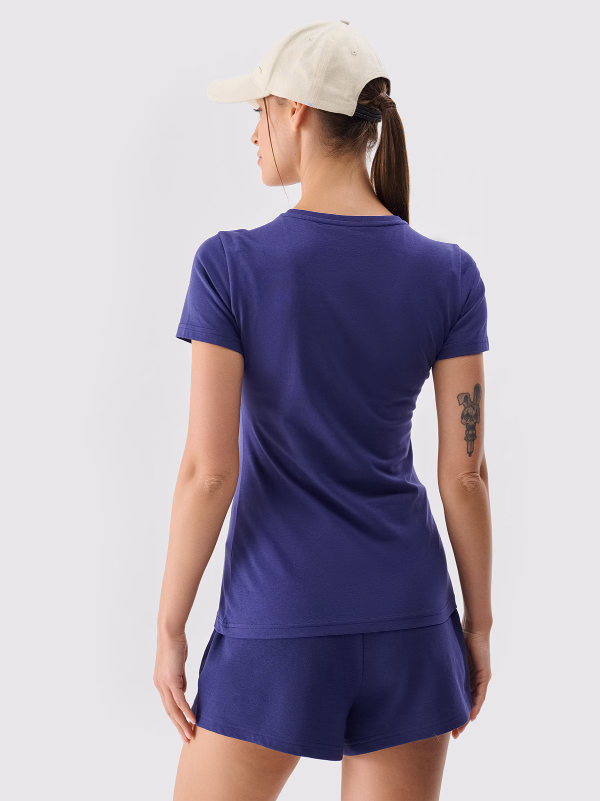 T-shirt slim gładki damski - różowy