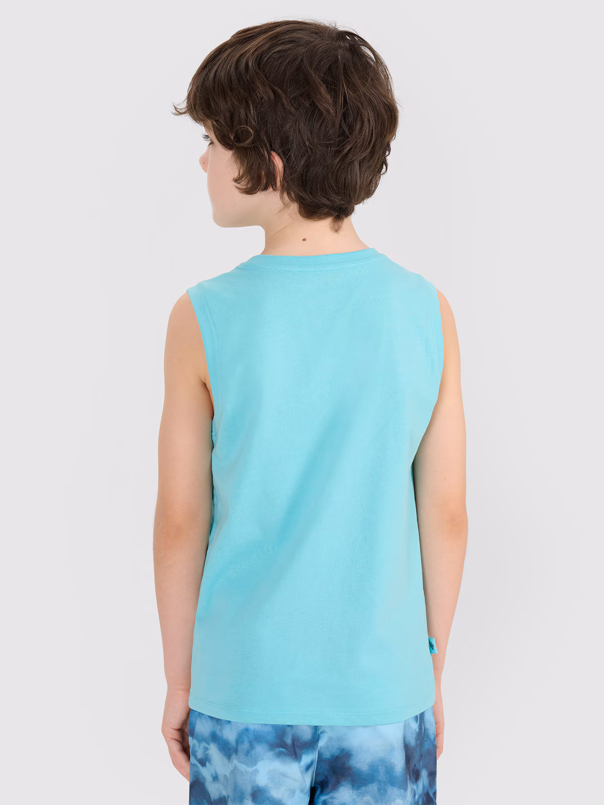 Tank top regular z nadrukiem chłopięcy - turkusowy