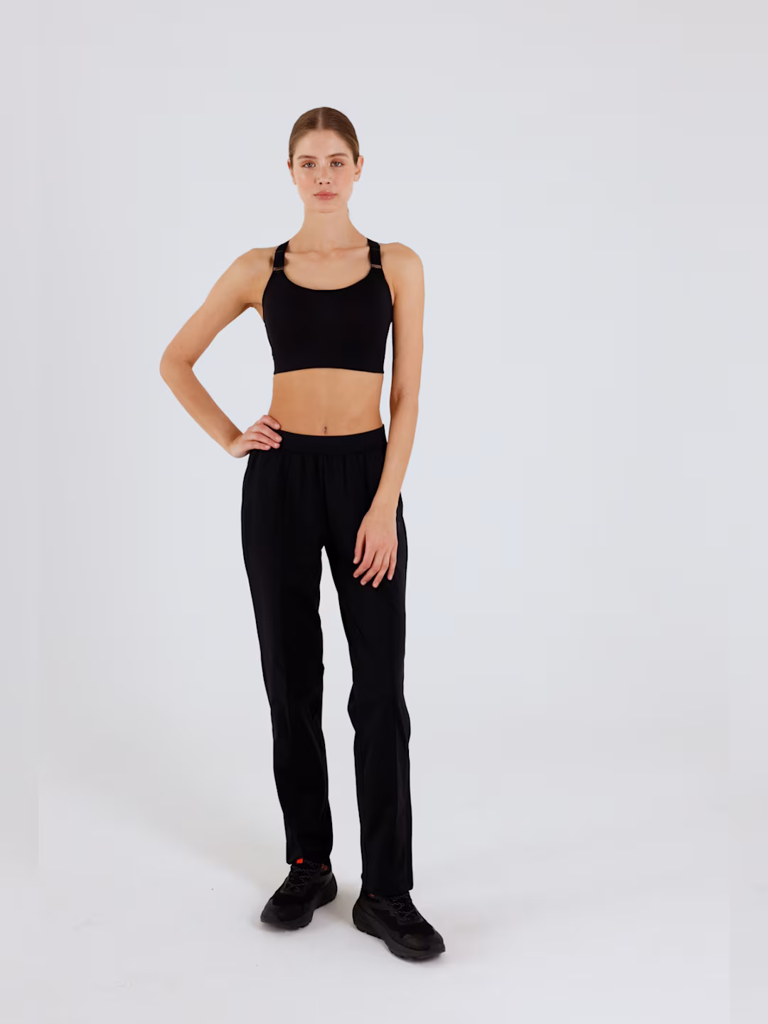 Biustonosz treningowy z wysokim wsparciem - czarny