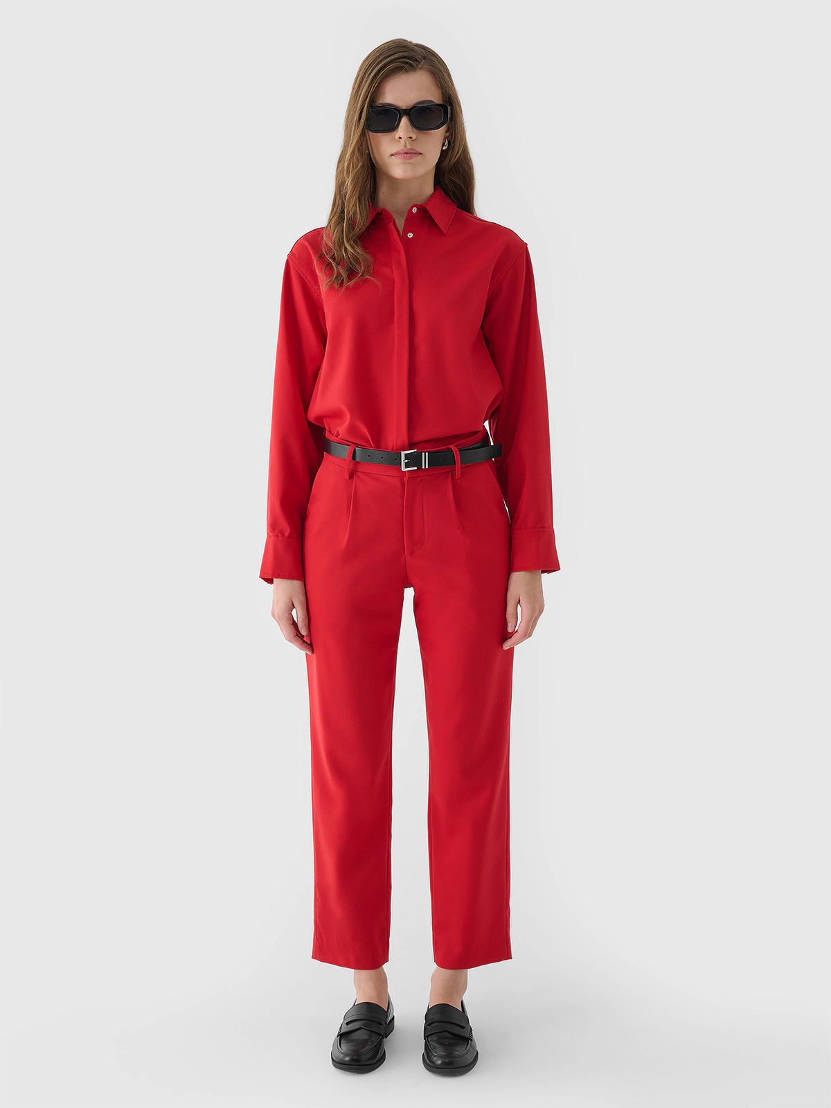 Spodnie tkaninowe z wełną damskie Outhorn - czerwone