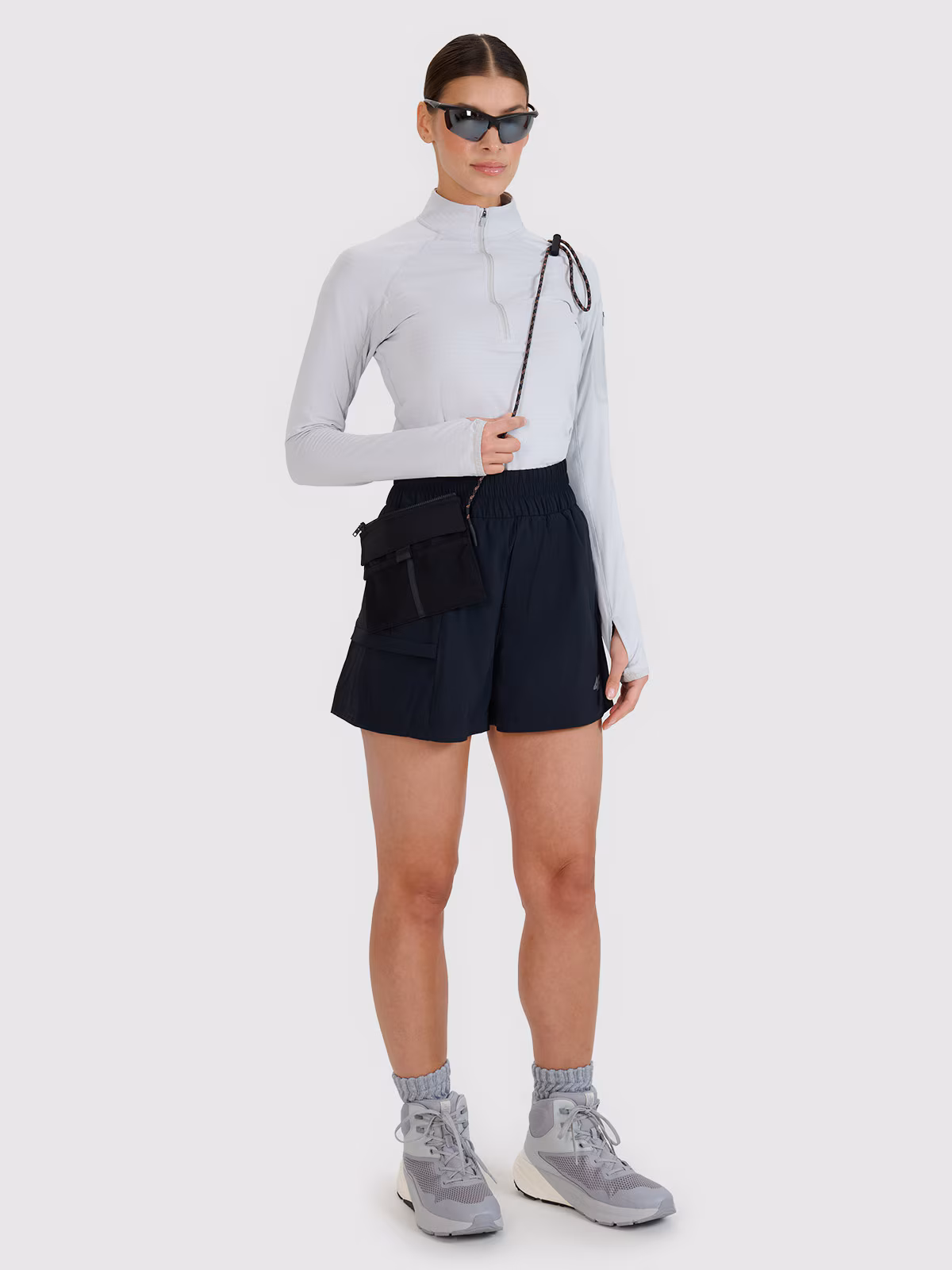 Spodenki trekkingowe z odpinaną saszetką damskie - czarne