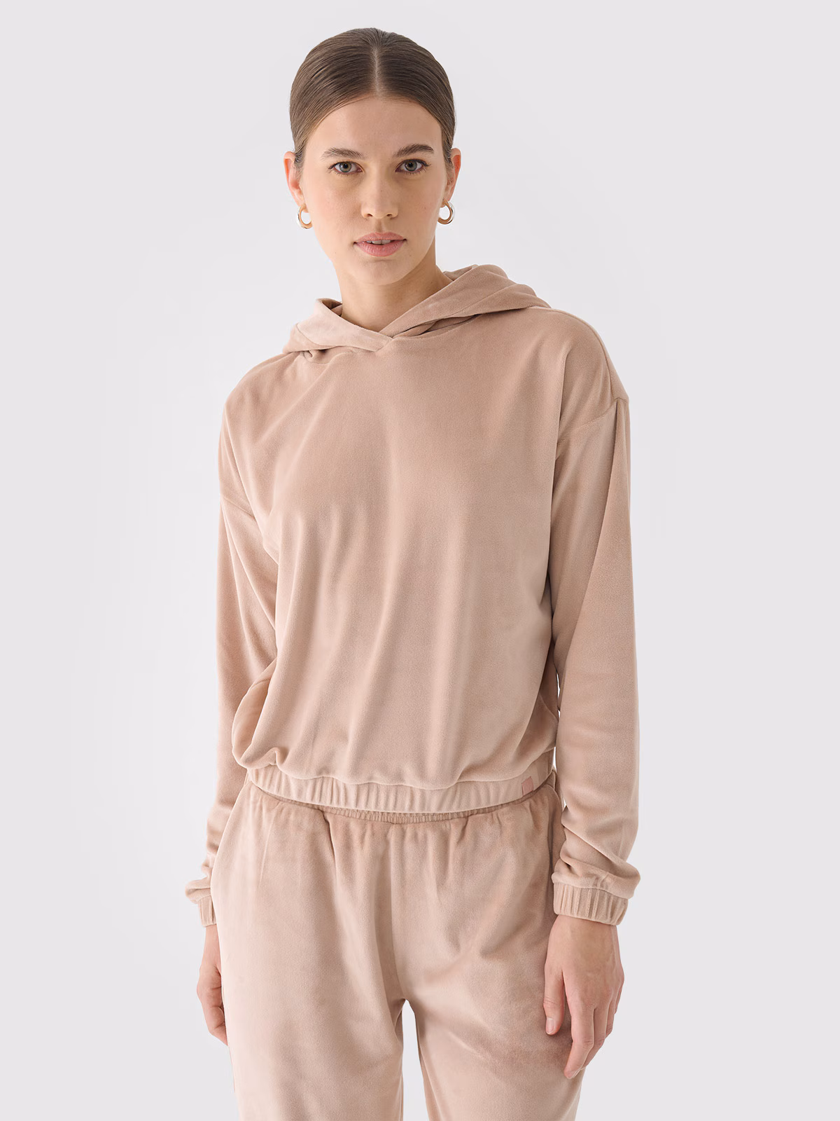 Bluza dresowa z weluru nierozpinana z kapturem damska - beżowa