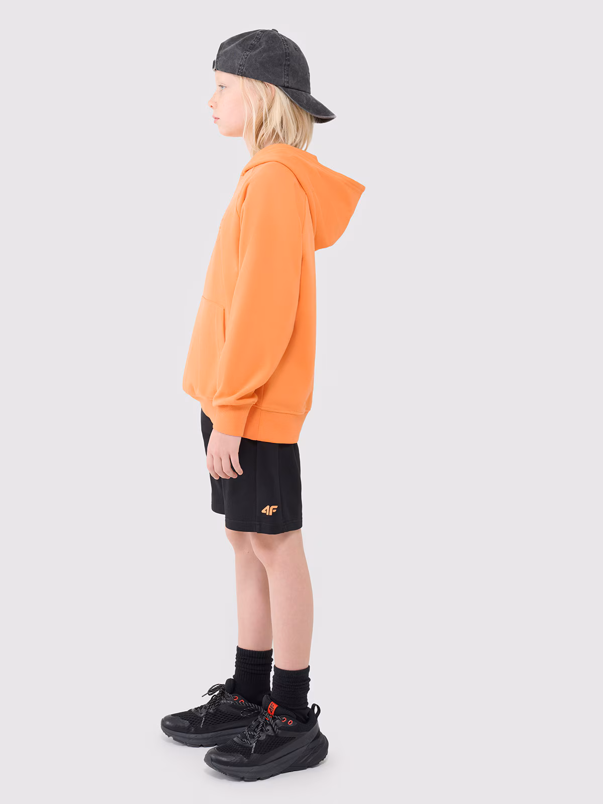 Bluza dresowa nierozpinana z kapturem chłopięca - pomarańczowa