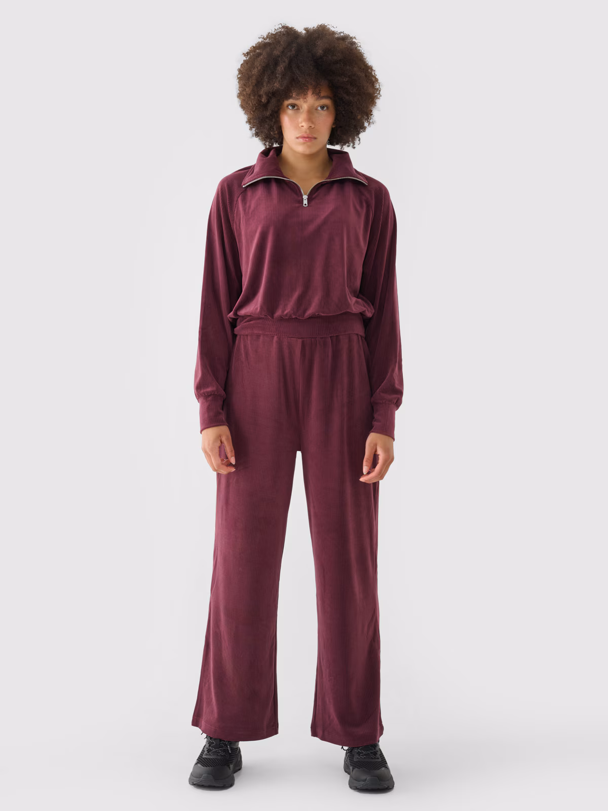 Bluza dresowa z weluru nierozpinana bez kaptura damska - czerwona