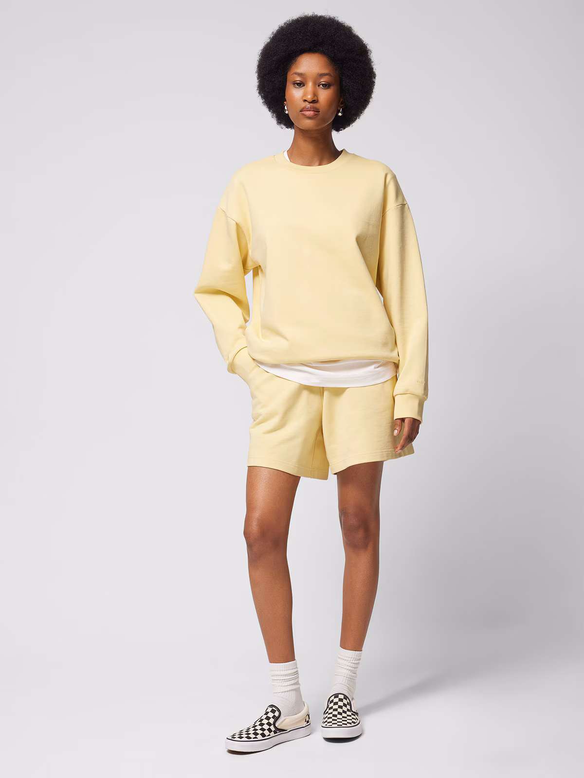 Spodenki dresowe damskie Outhorn - żółte