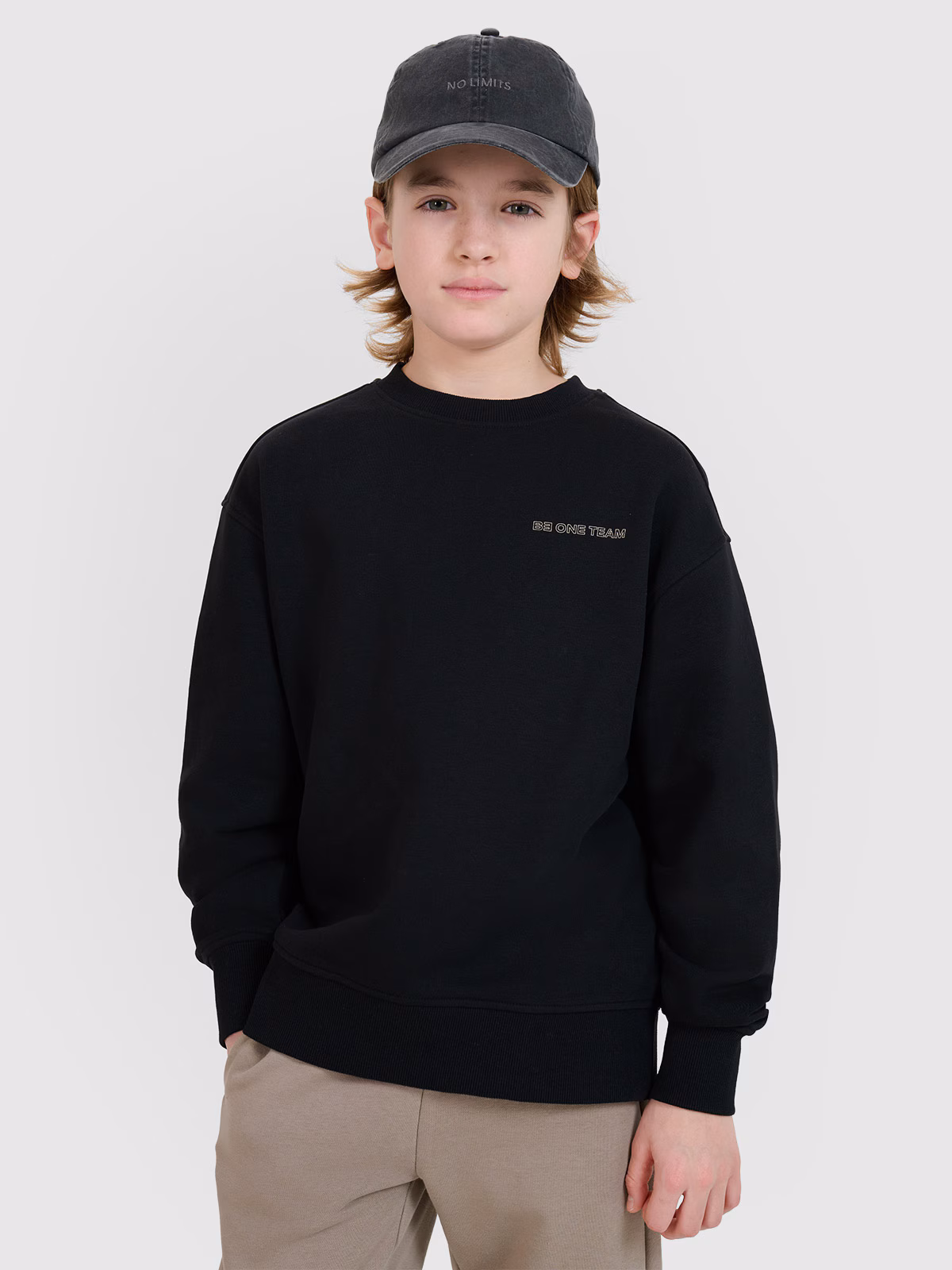 Bluza dresowa nierozpinana bez kaptura chłopięca - beżowa