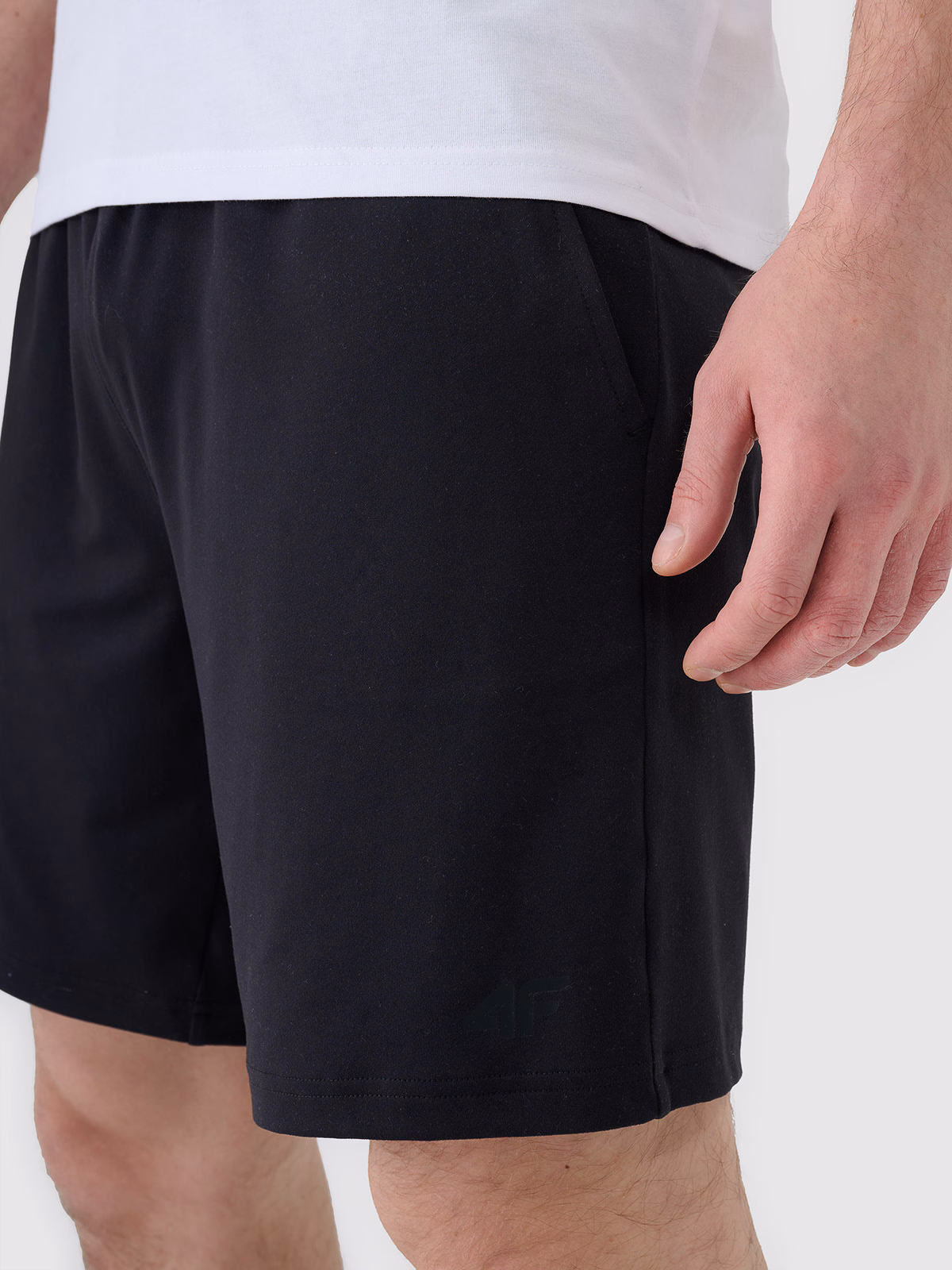 Spodenki treningowe regular szybkoschnące męskie - czarne