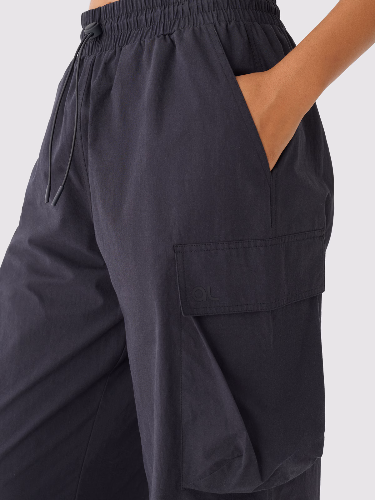 Spodnie oversize cargo damskie 4F x Anna Lewandowska - białe