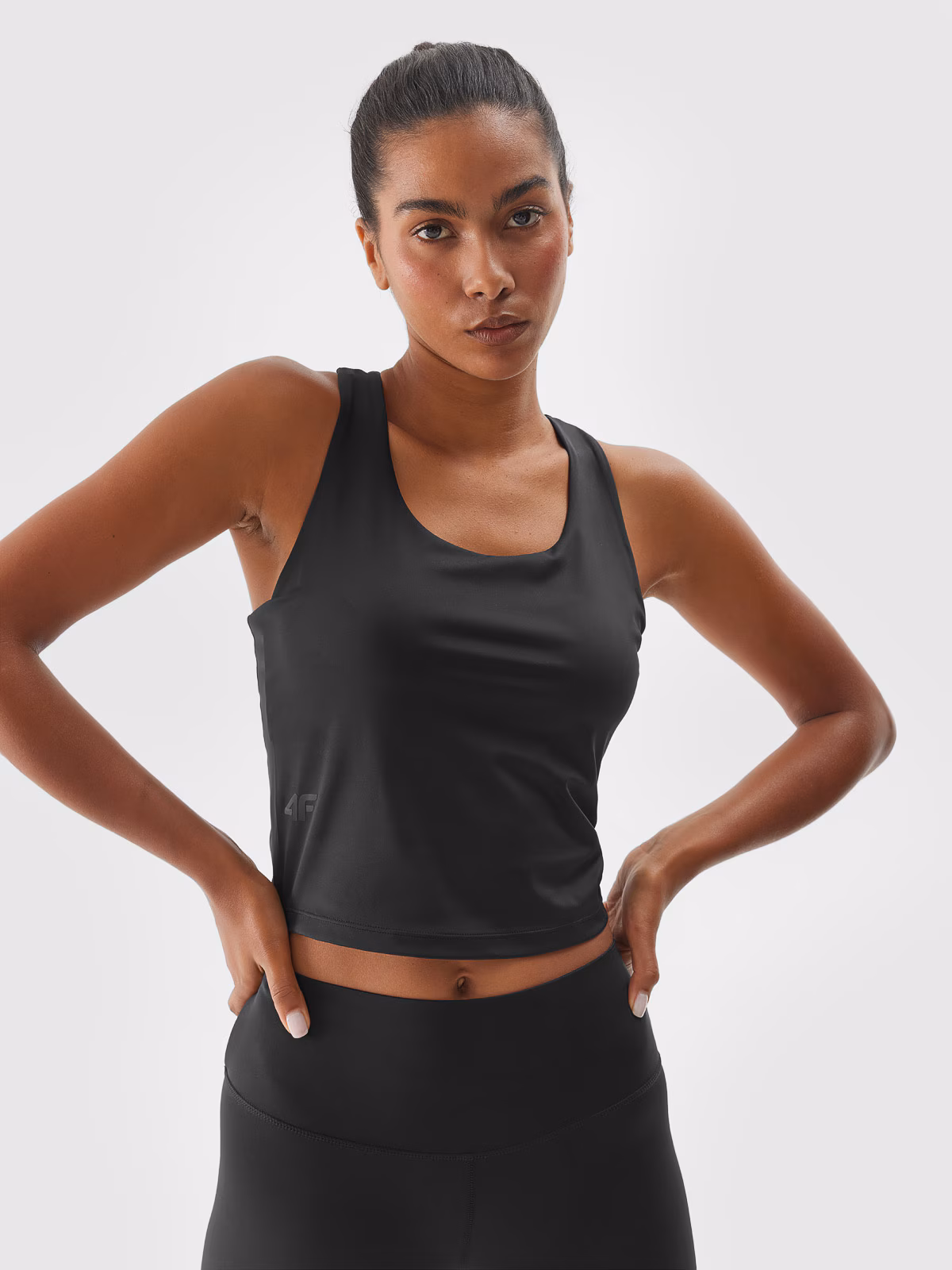 Top treningowy szybkoschnący damski - czarny