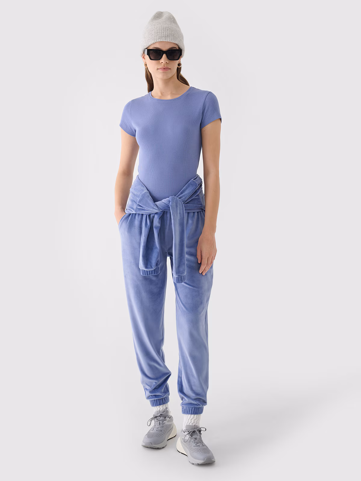 Spodnie dresowe z weluru damskie - granatowe