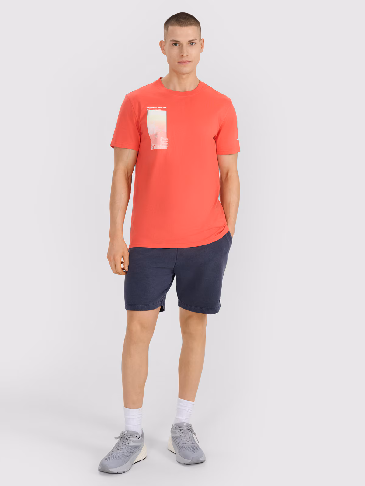 T-shirt regular z nadrukiem męski - turkusowy