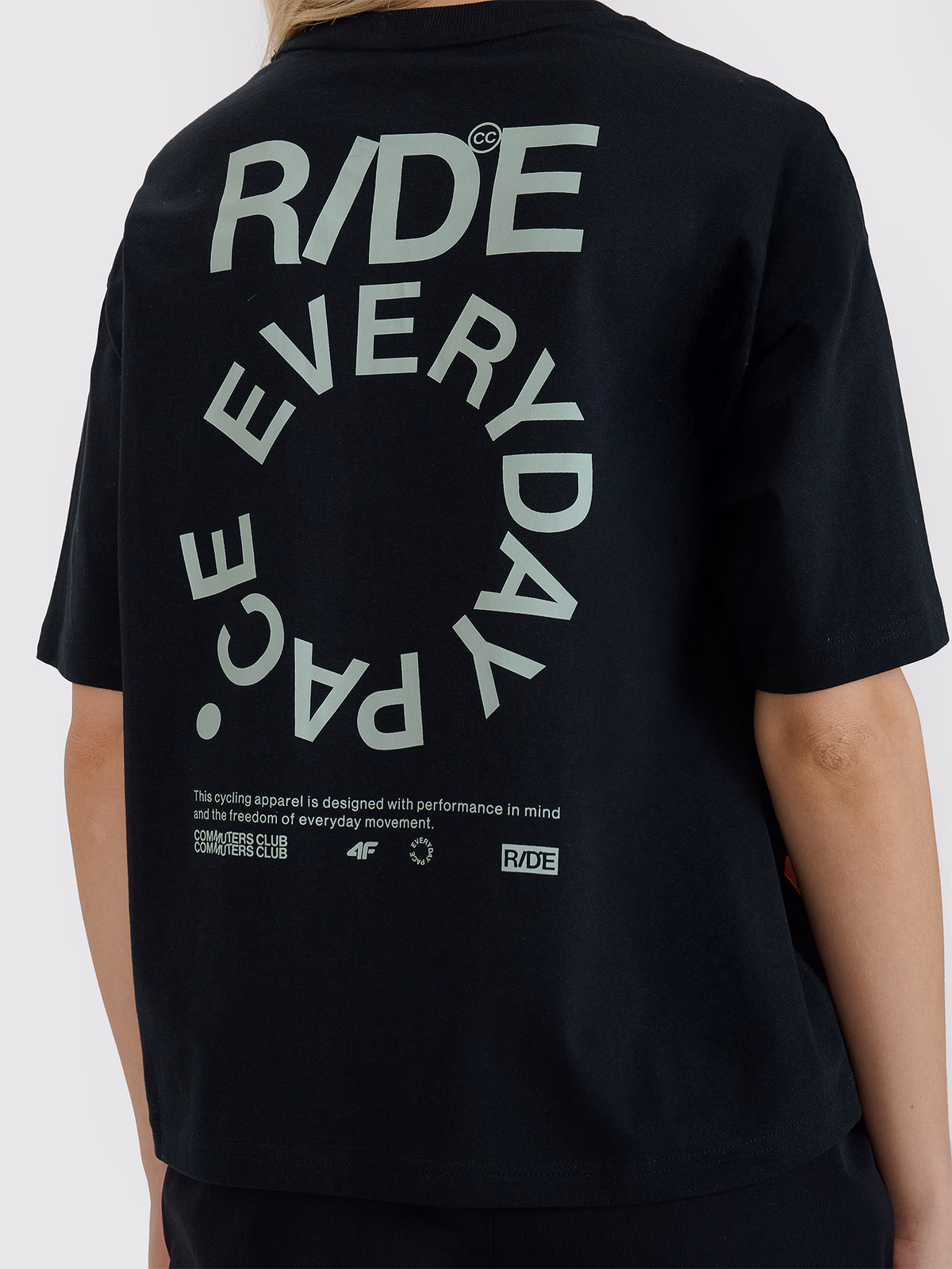 T-shirt oversize z nadrukiem damski - czarny