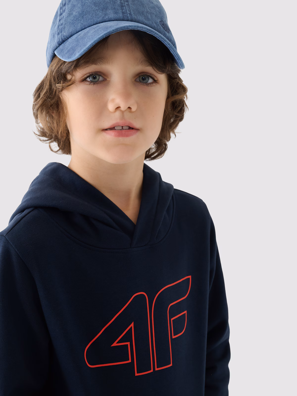 Bluza dresowa nierozpinana z kapturem chłopięca - niebieska