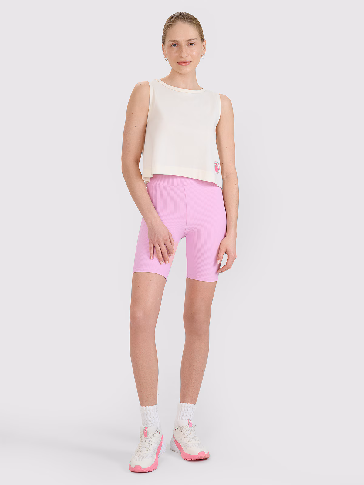 Legginsy krótkie dzianinowe damskie - różowe