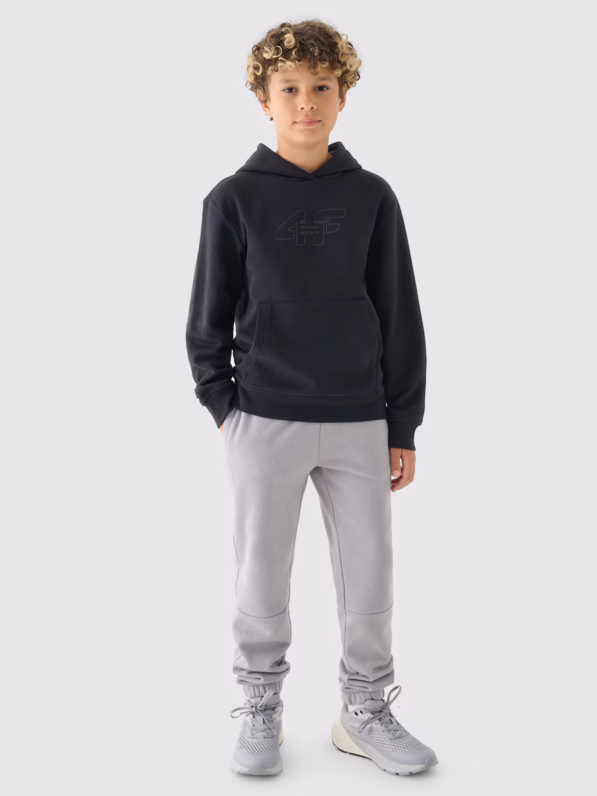 Bluza dresowa nierozpinana z kapturem chłopięca - niebieska