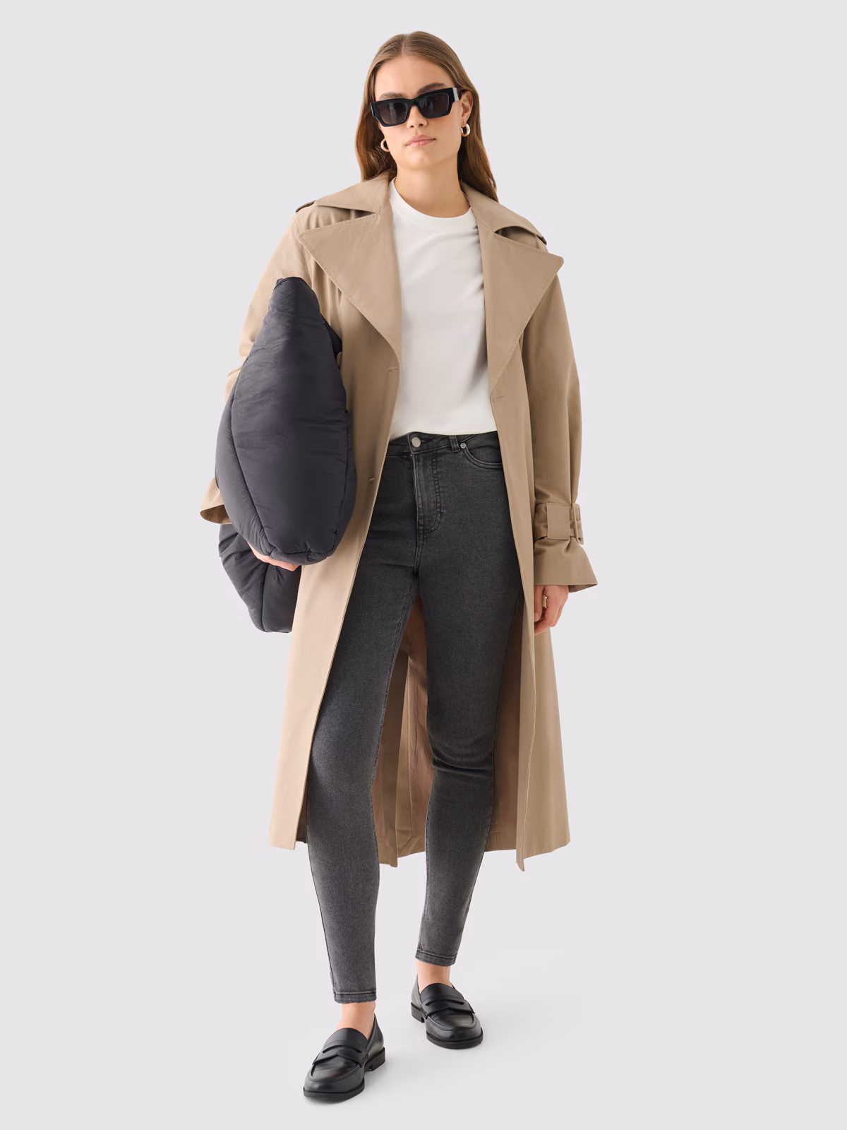 Jeansy o dopasowanym kroju skinny damskie Outhorn - szare